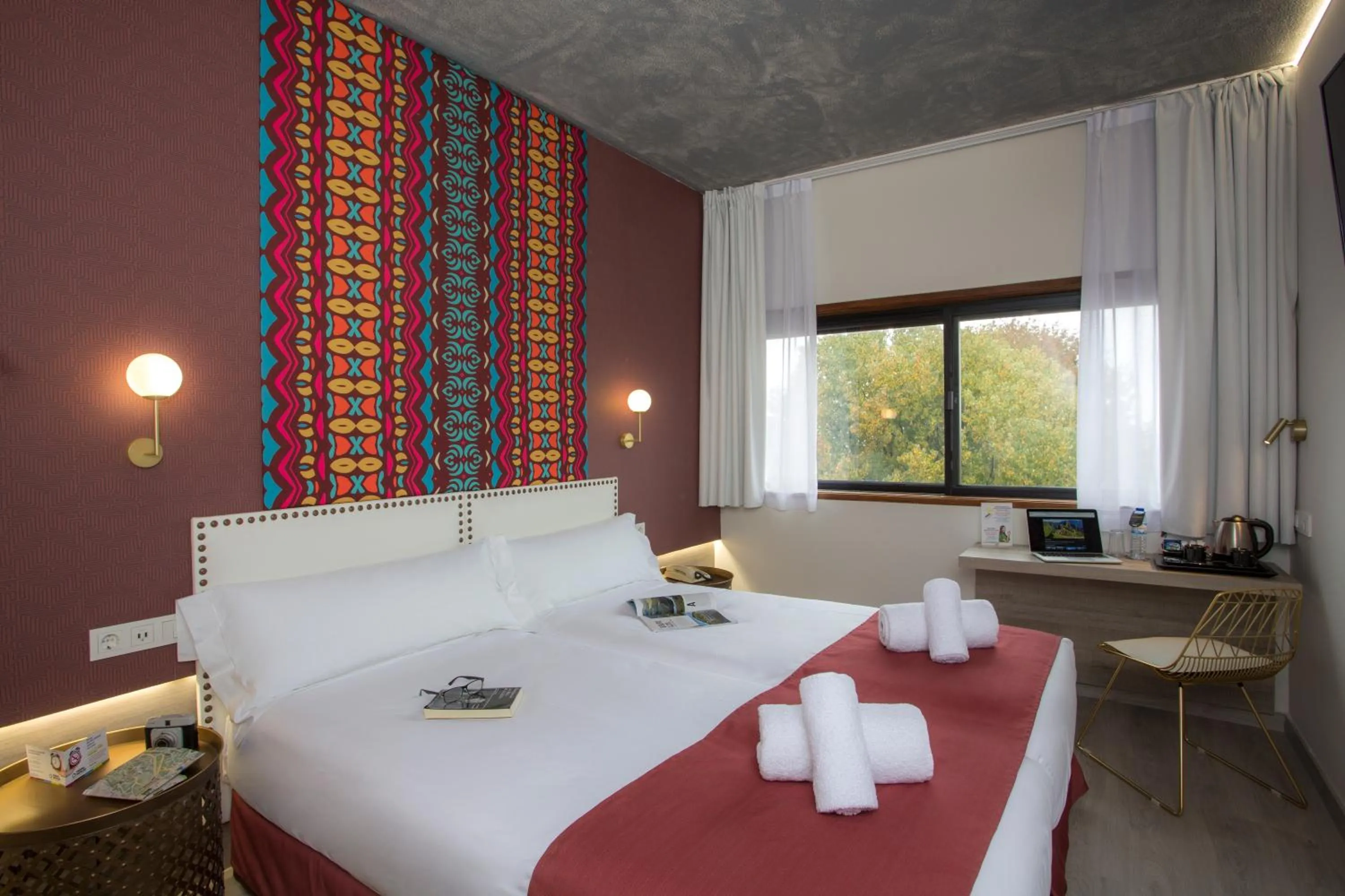 Photo of the whole room, Bed in Casual Inca Porto