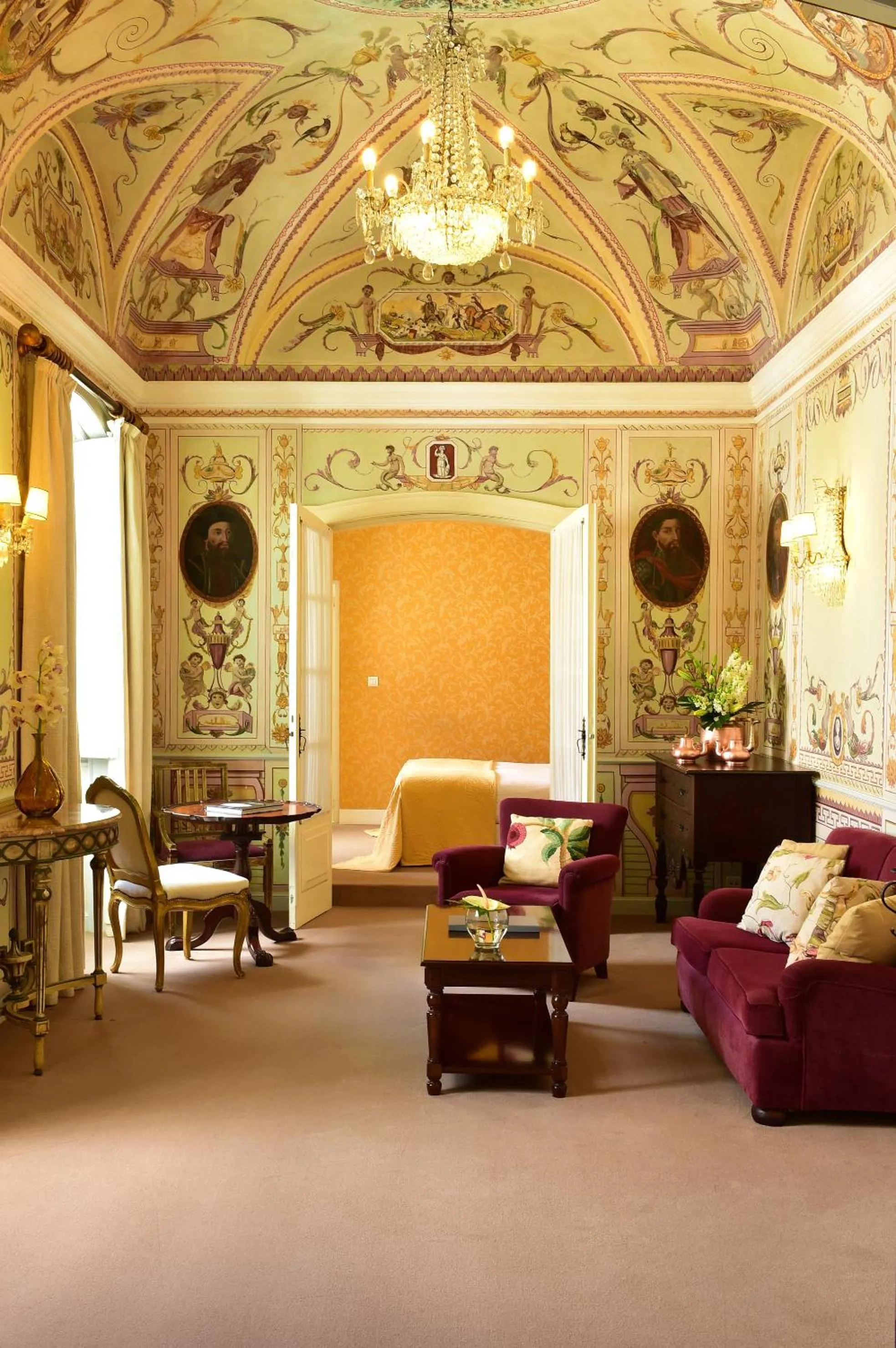 Living room in Pousada Convento de Evora