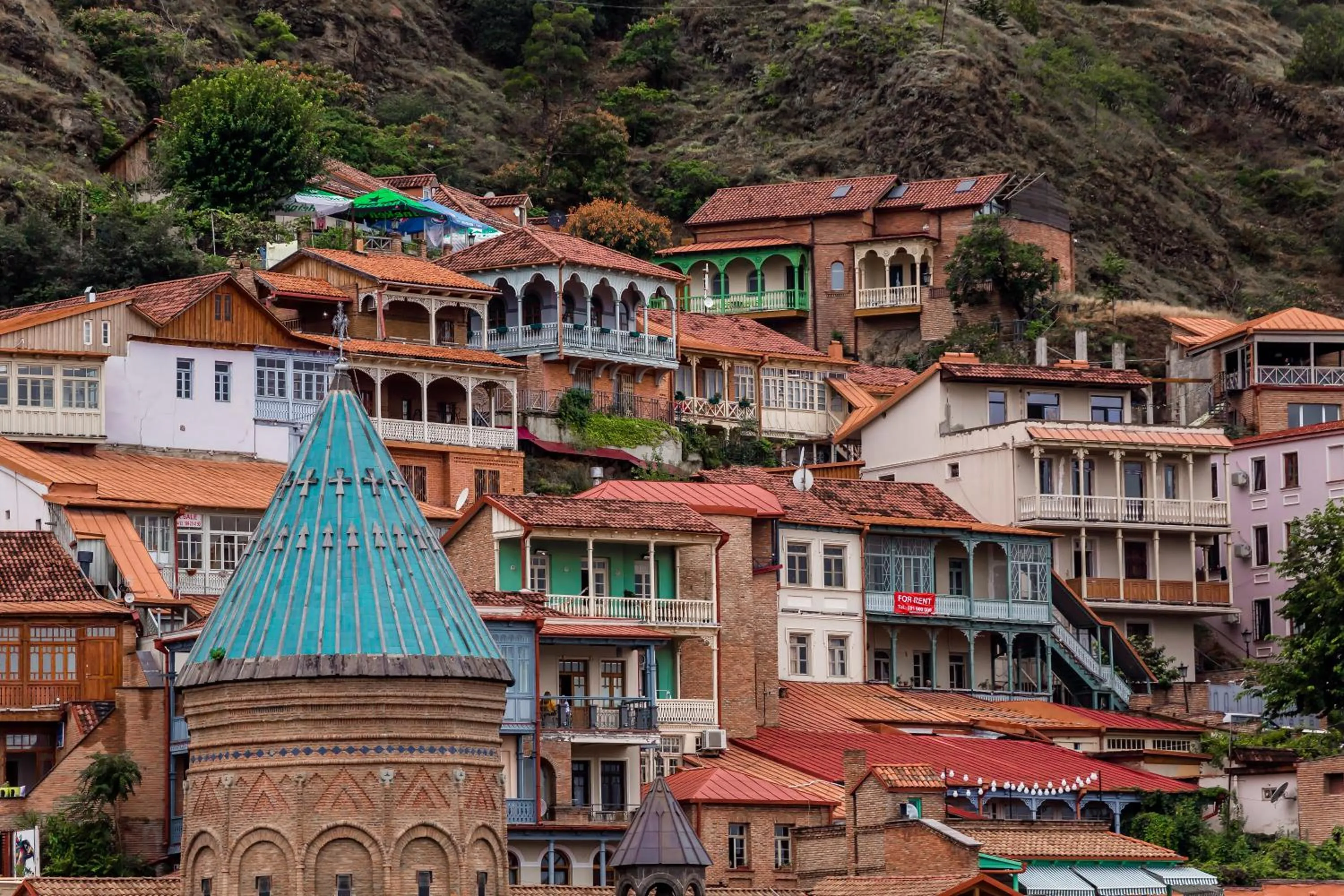 Entertainment in M & L Old Tbilisi