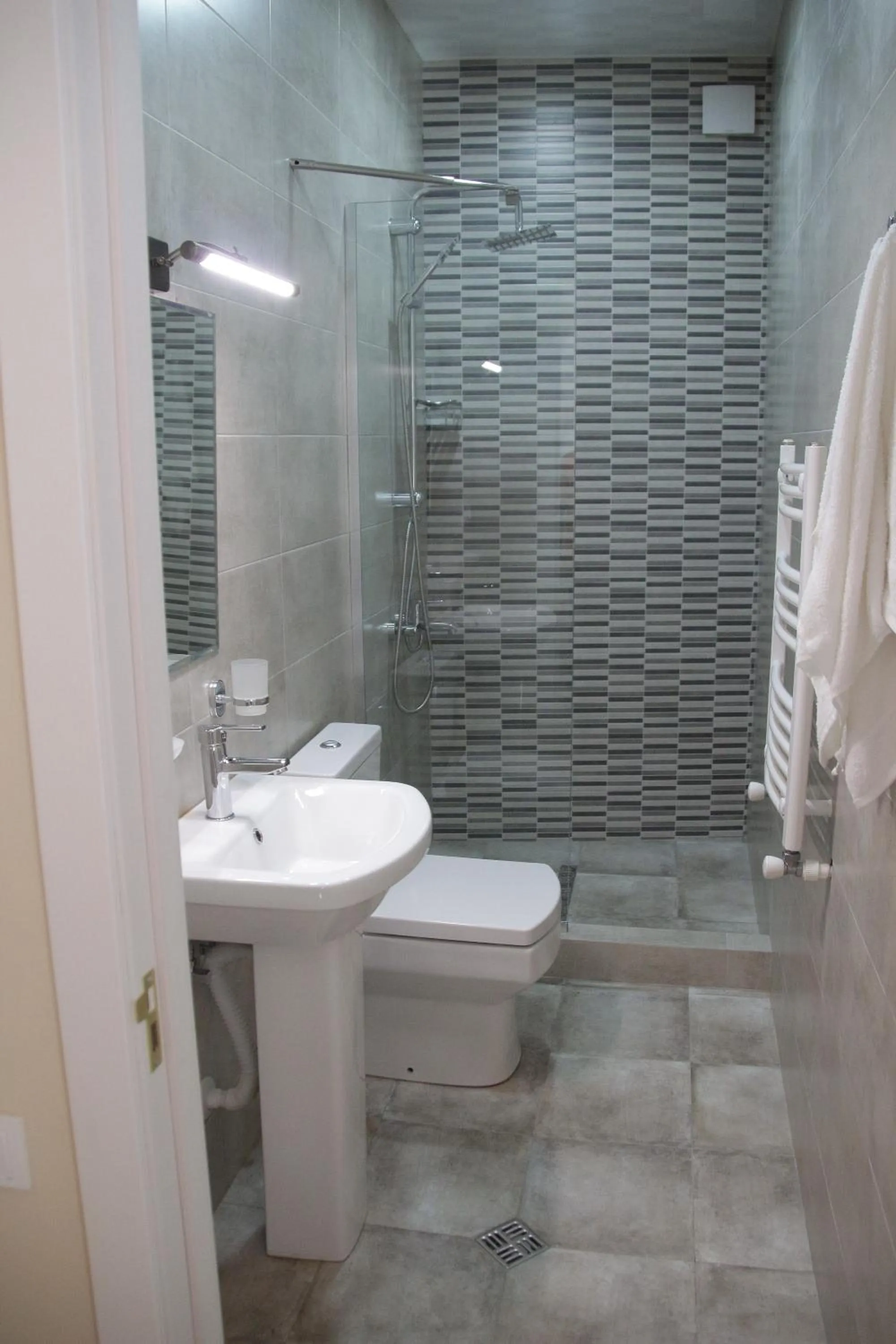 Bathroom in M & L Old Tbilisi