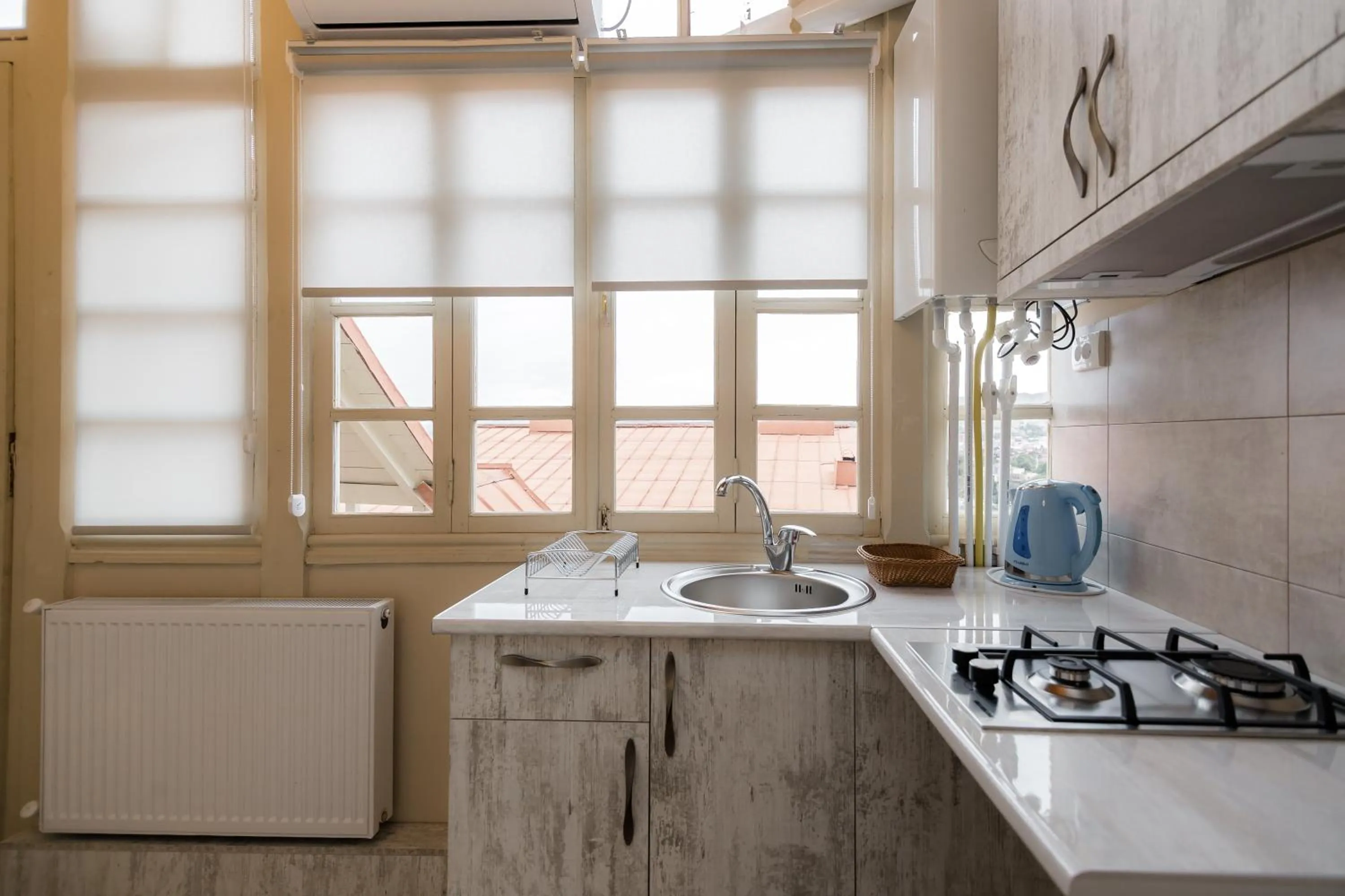 Dining area in M & L Old Tbilisi