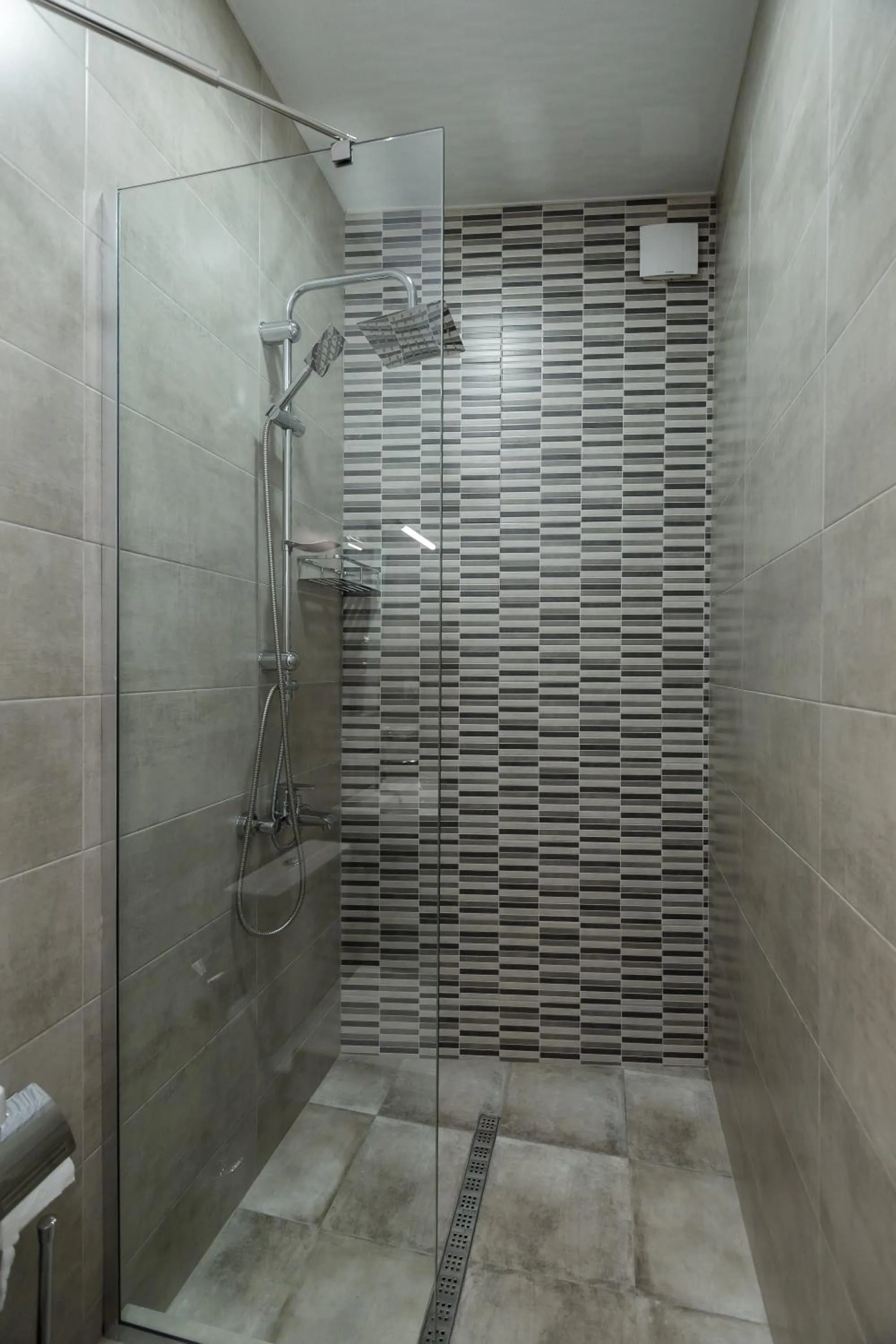 Bathroom in M & L Old Tbilisi