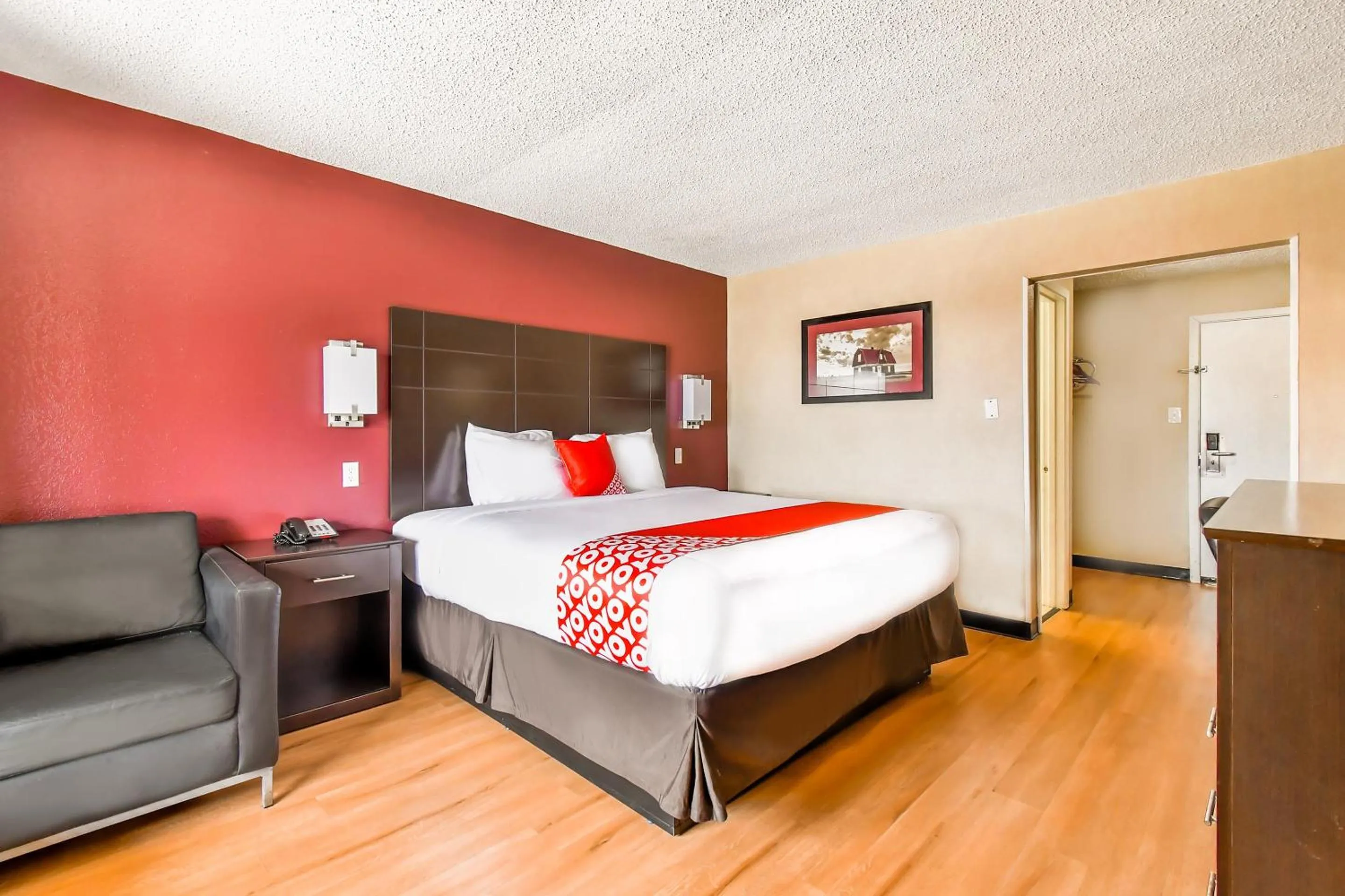 Bedroom in OYO Hotel Tyler Northwest Mineola Hwy