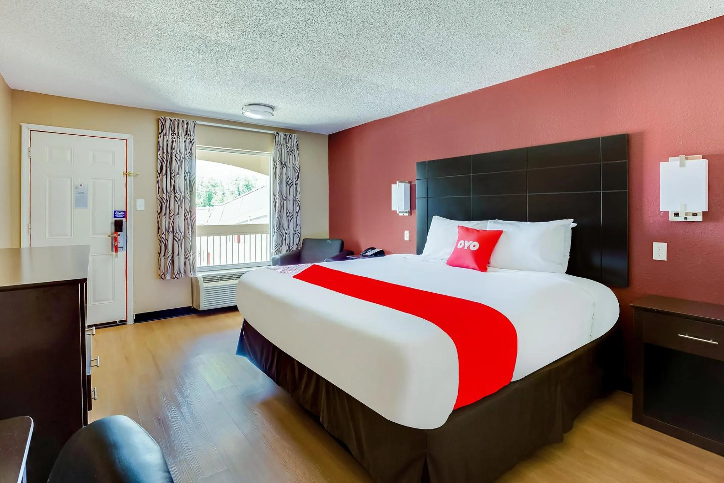 Bedroom in OYO Hotel Tyler Northwest Mineola Hwy