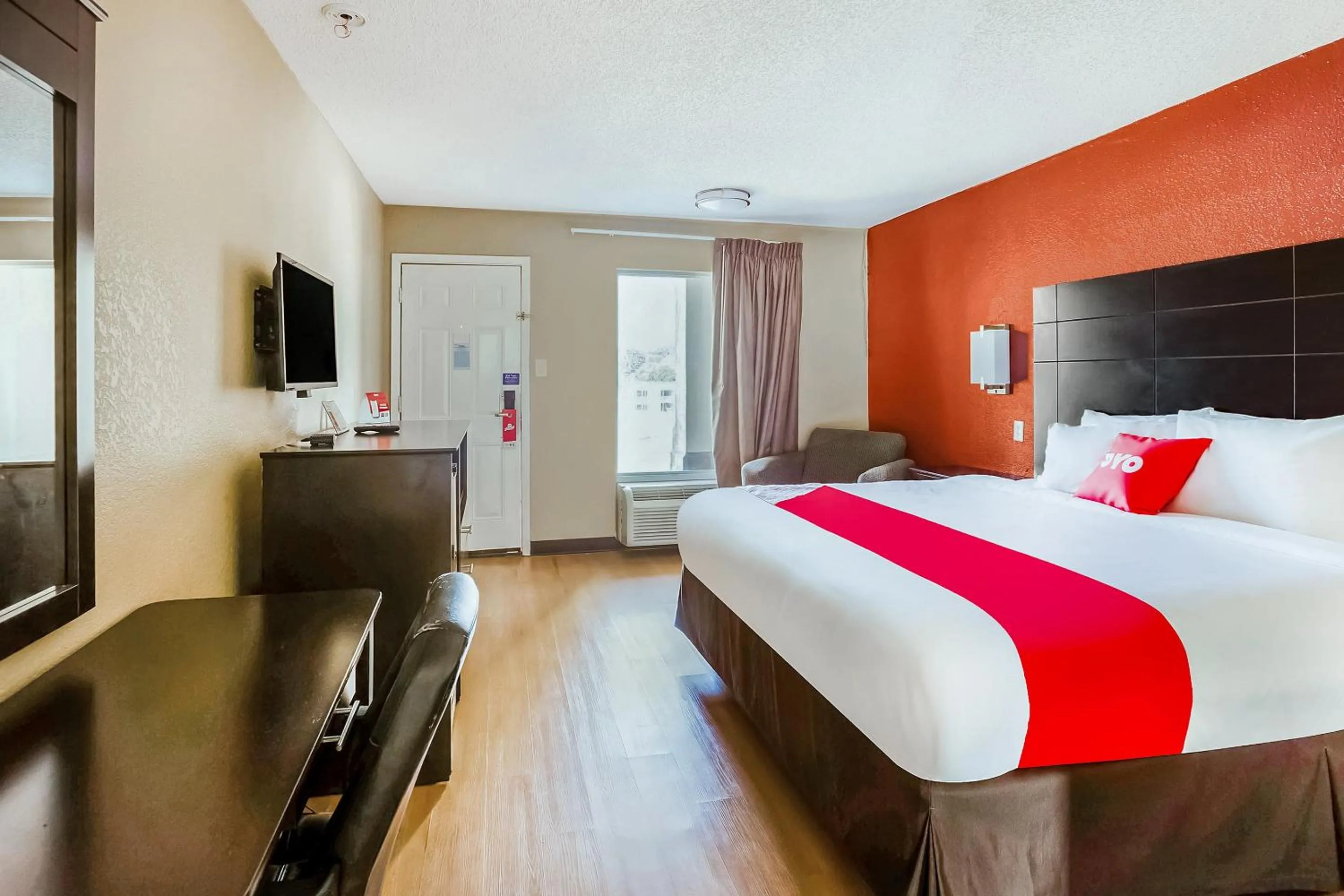 Bedroom in OYO Hotel Tyler Northwest Mineola Hwy