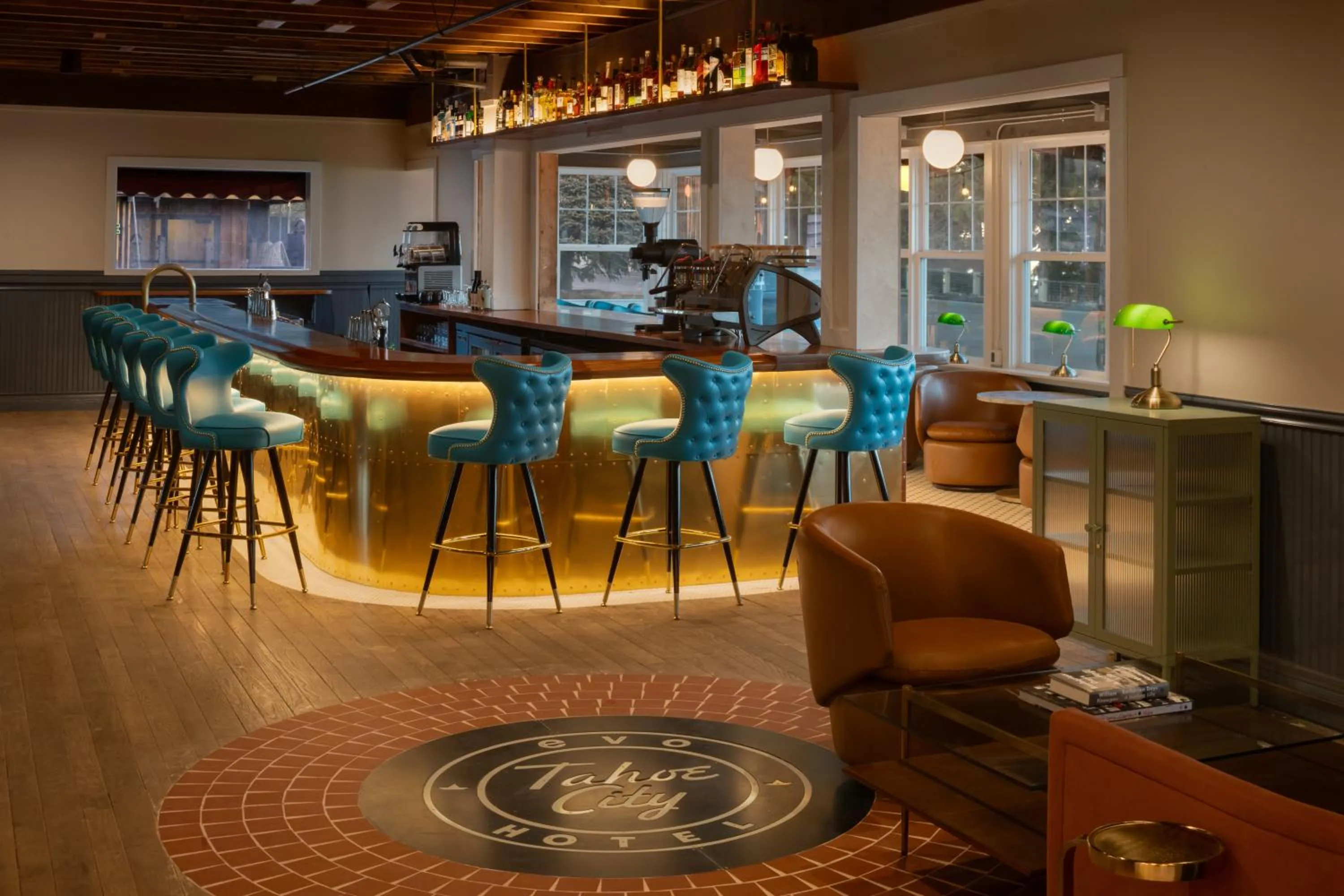 Lounge or bar in evo Hotel Tahoe City