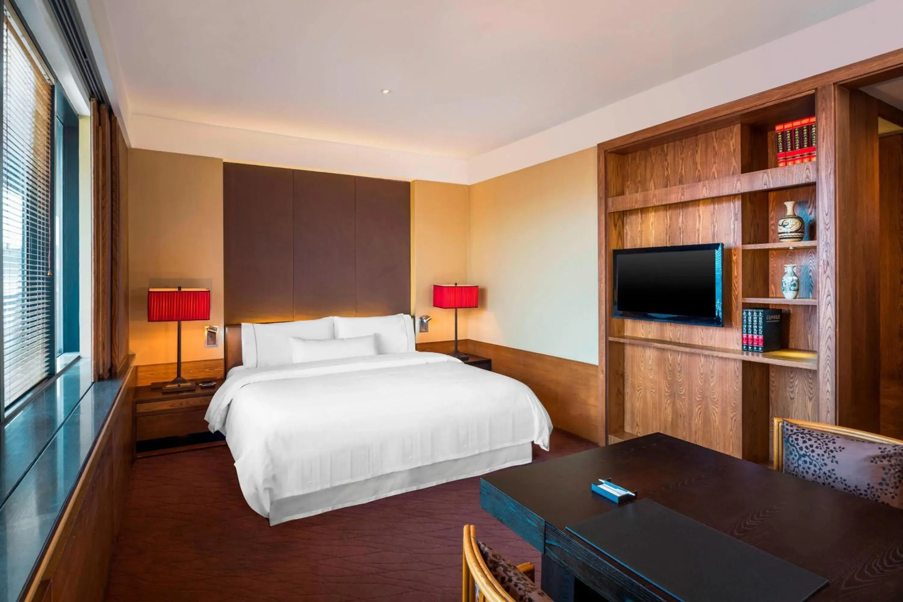 Executive Rm, Club level, Guest room, 1 King in The Westin Xi'an - Enjoy 2 Free bottles of beer Executive Rm, Club level, Guest room, 1 King in The Westin Xi'an - Enjoy 2 Free bottles of beer