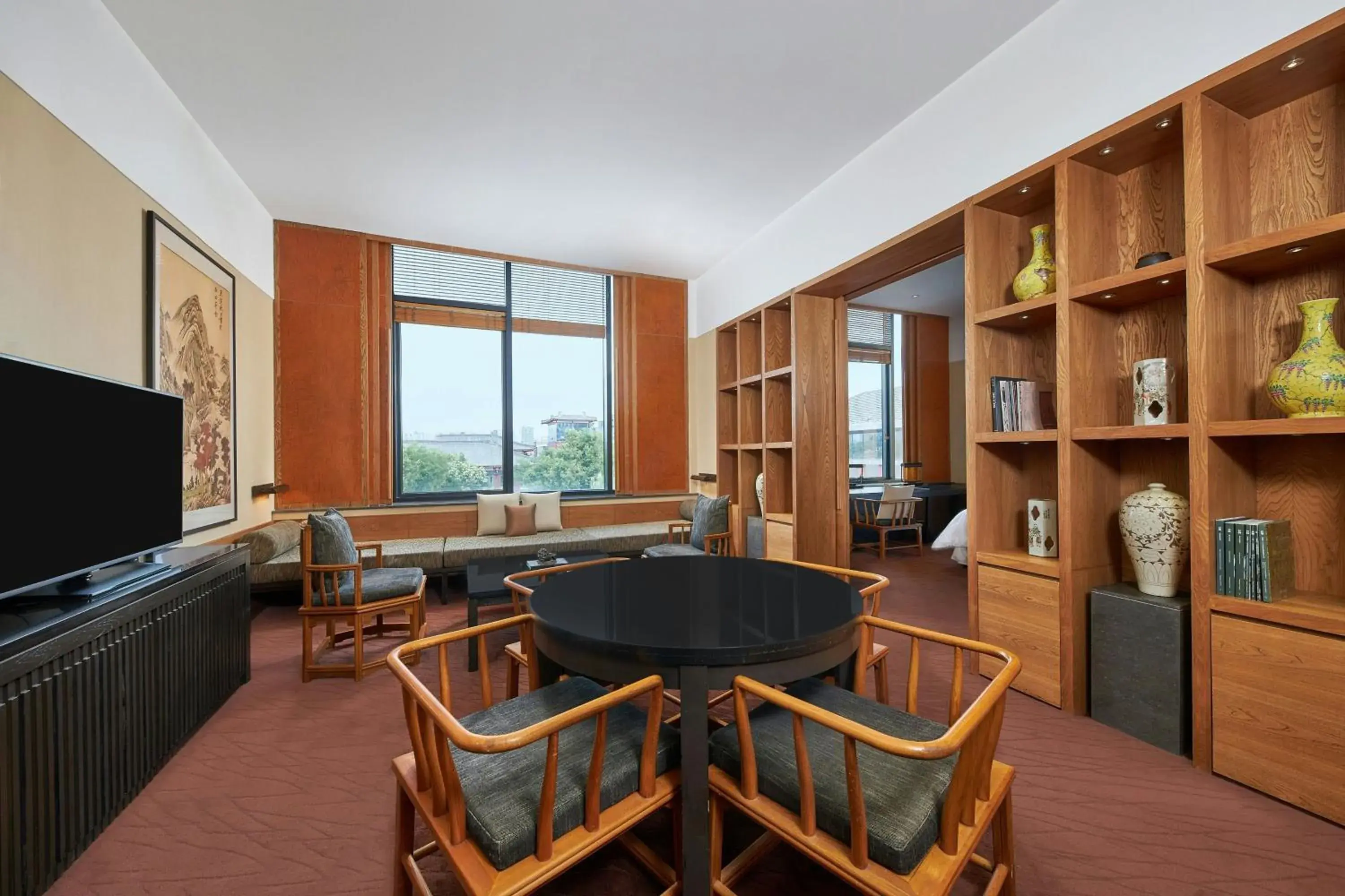 Executive Ste, Club level, 1 Bedroom Executive Suite, 1 King in The Westin Xi'an - Enjoy 2 Free bottles of beer Executive Ste, Club level, 1 Bedroom Executive Suite, 1 King in The Westin Xi'an - Enjoy 2 Free bottles of beer