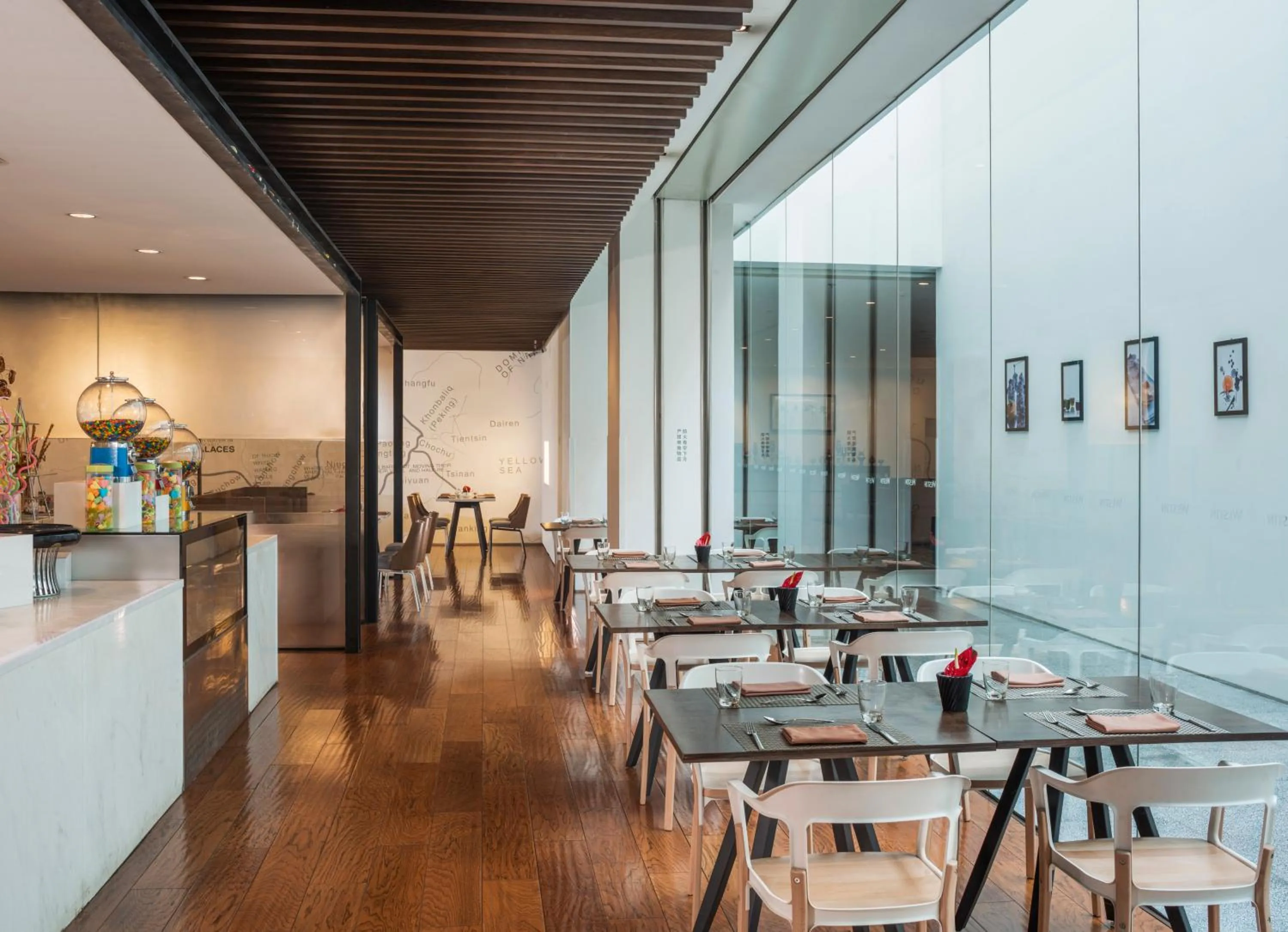 Restaurant/places to eat in The Westin Xi'an - Enjoy 2 Free bottles of beer