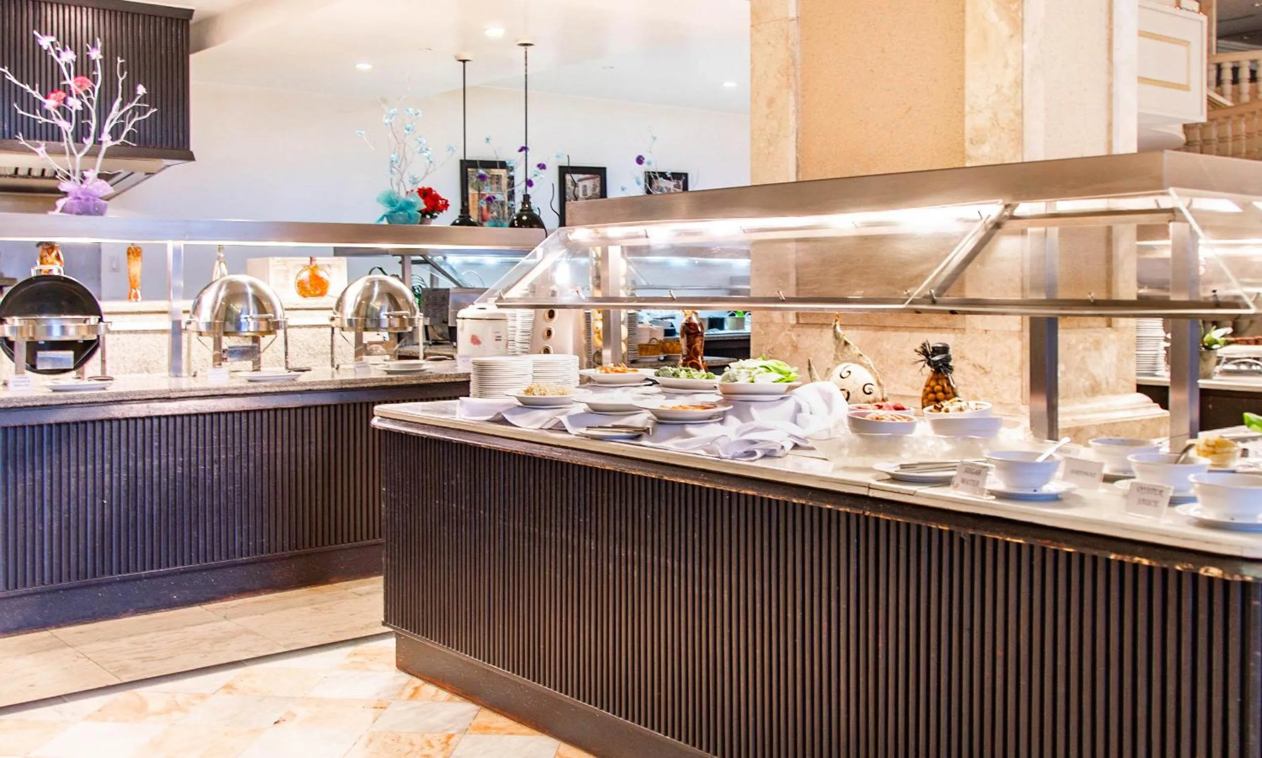 Restaurant/places to eat in Holiday Resort & Spa Guam