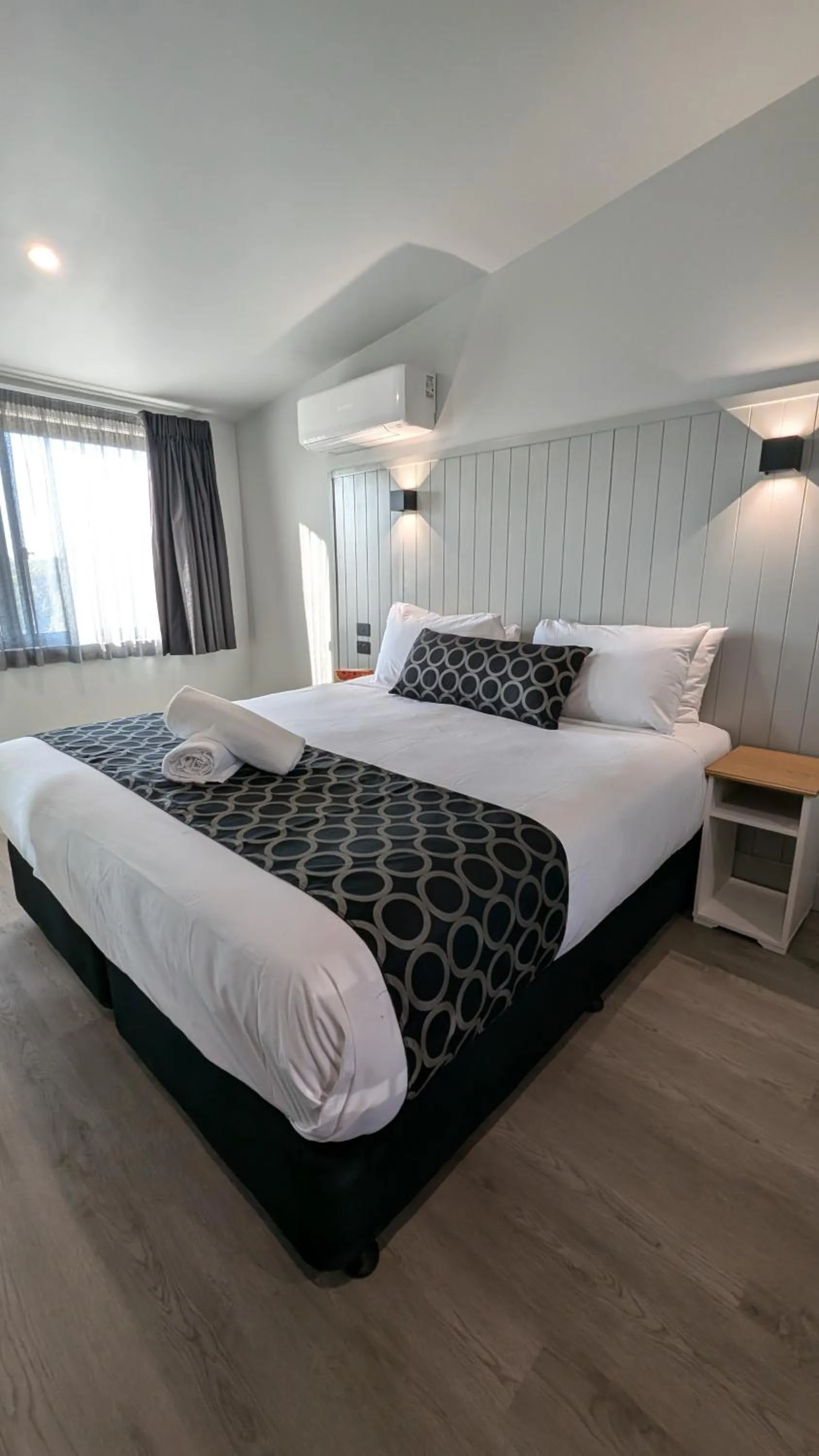 Bedroom, Bed in Cooma High Country Motel