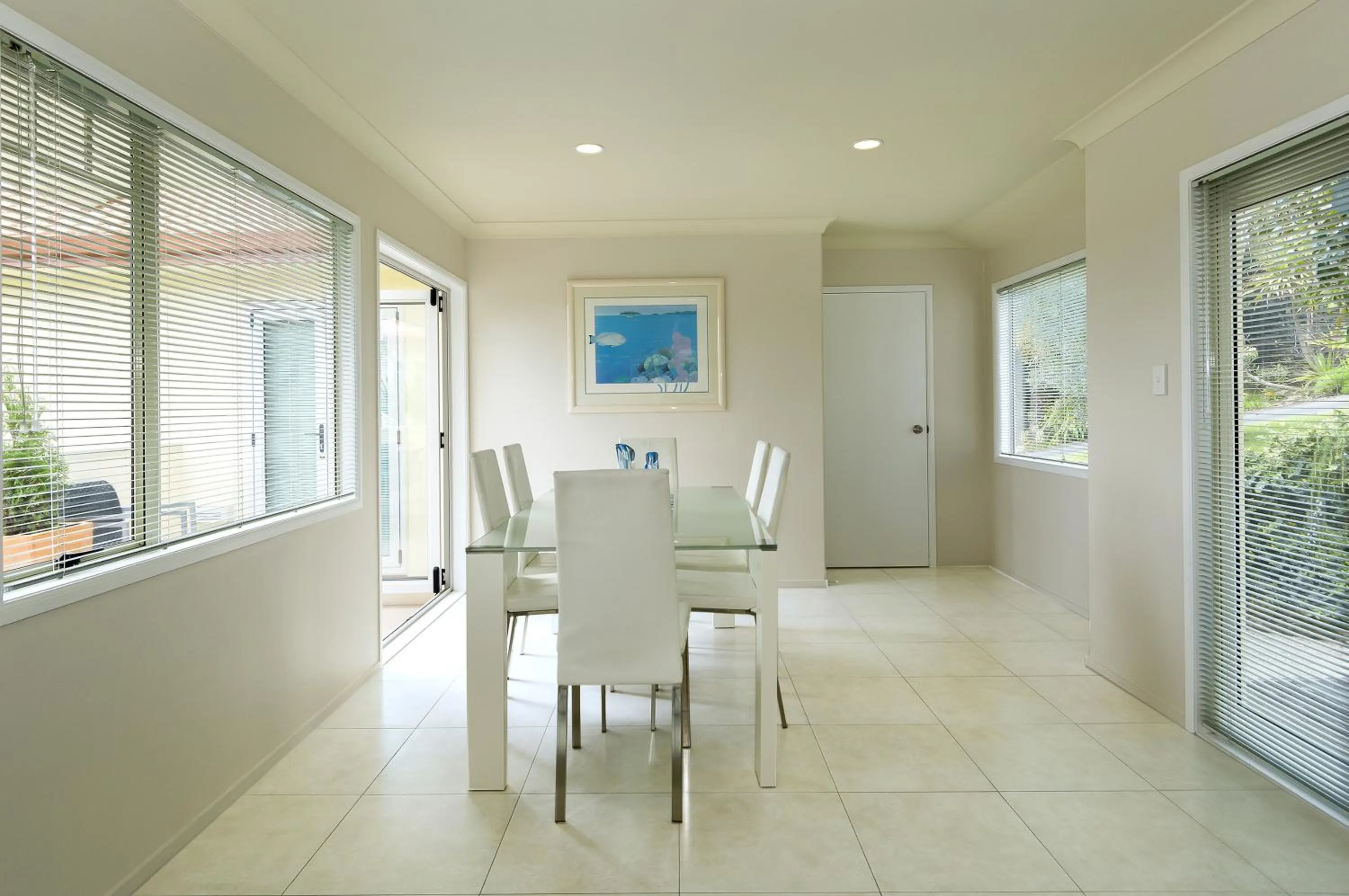 Restaurant/places to eat in Seascape Villa B&B