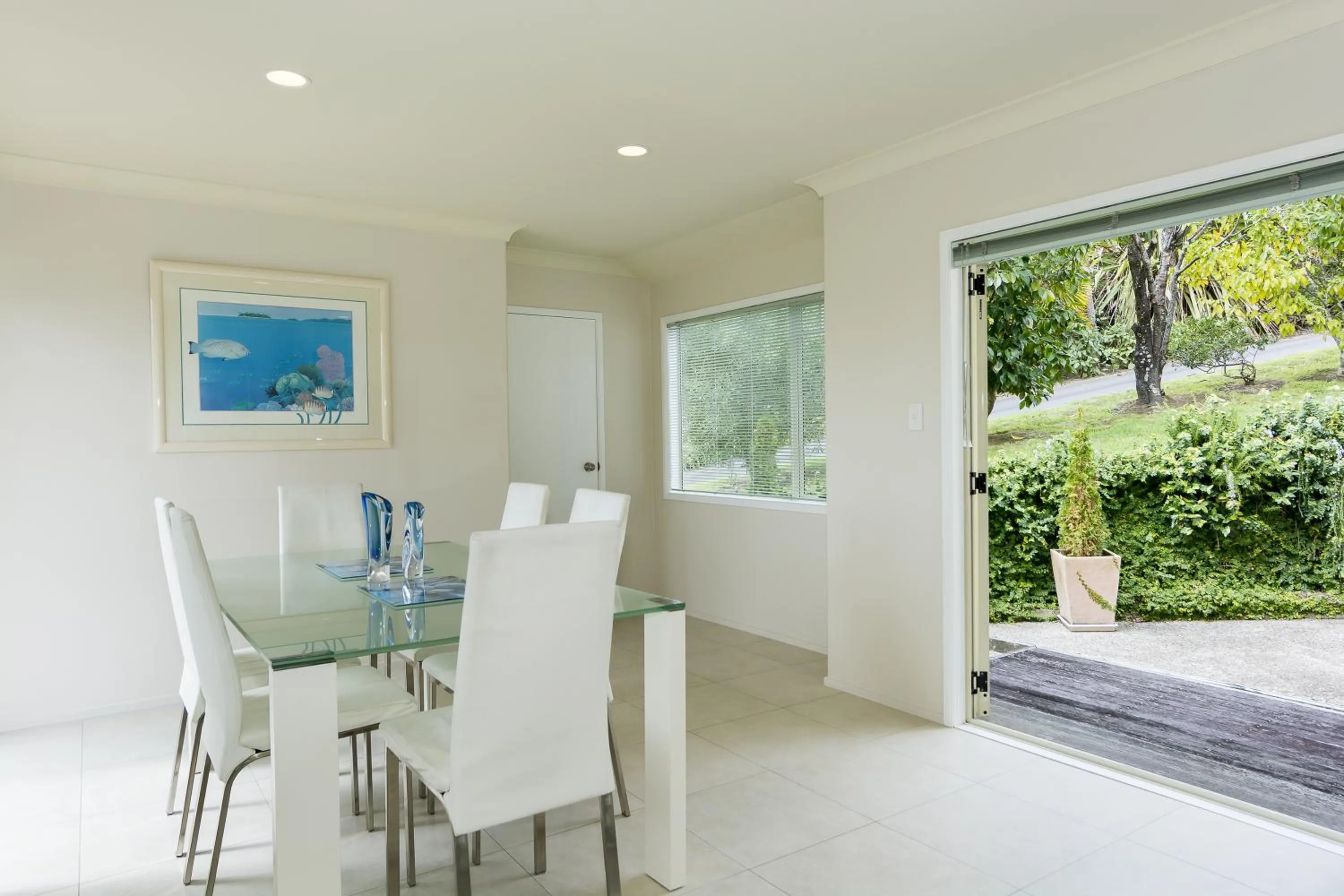 Restaurant/places to eat in Seascape Villa B&B