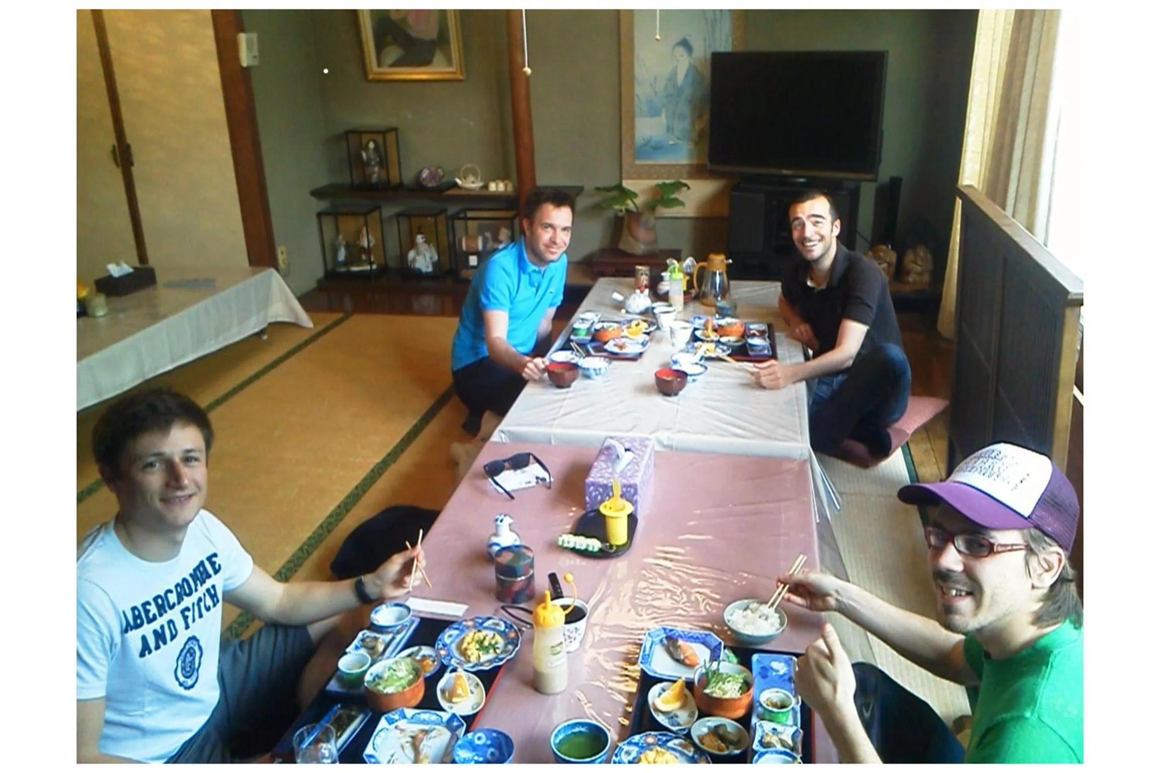 People in Family Ryokan Kawakyu with Showa Retro, private hot spring