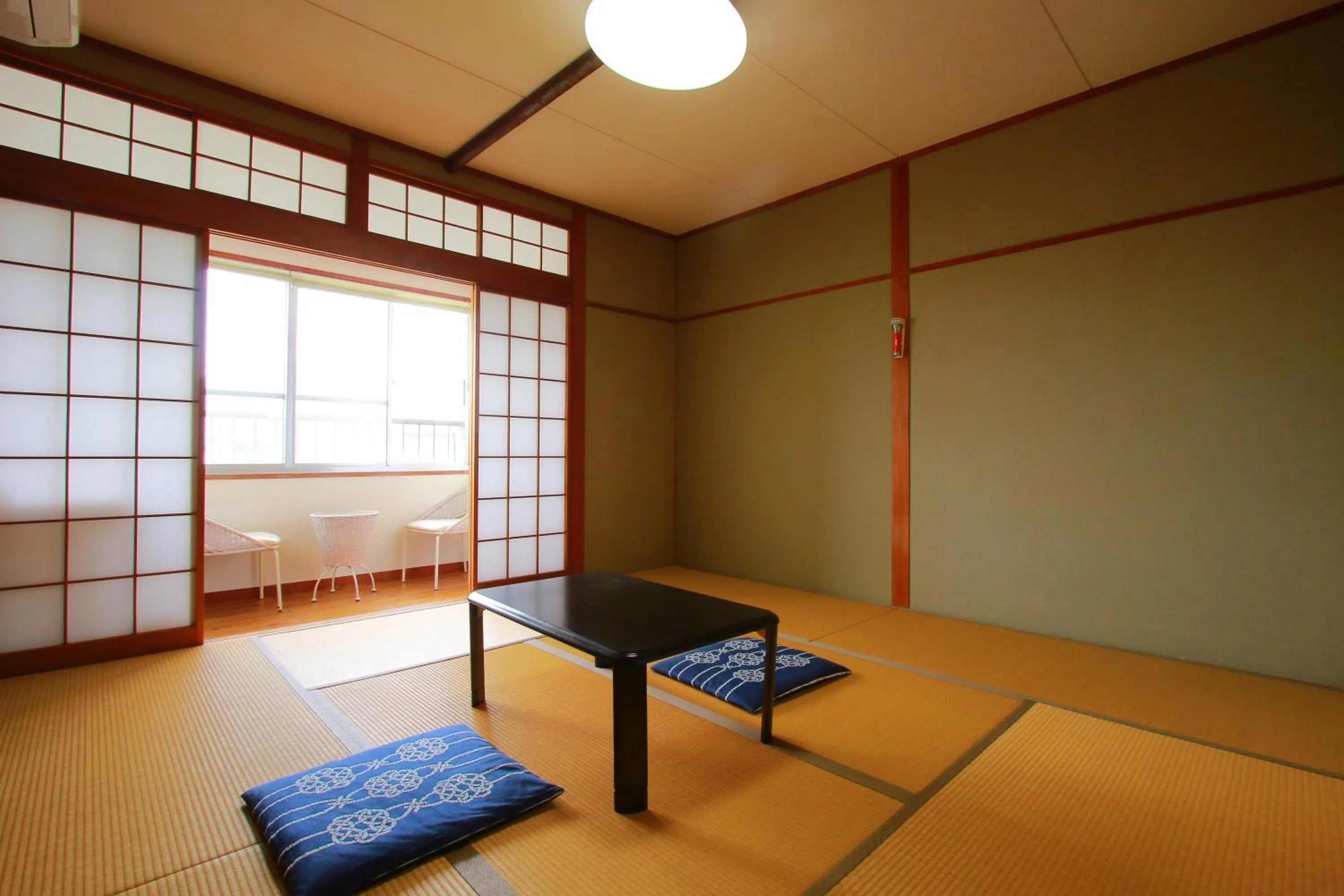Photo of the whole room in Family Ryokan Kawakyu with Showa Retro, private hot spring