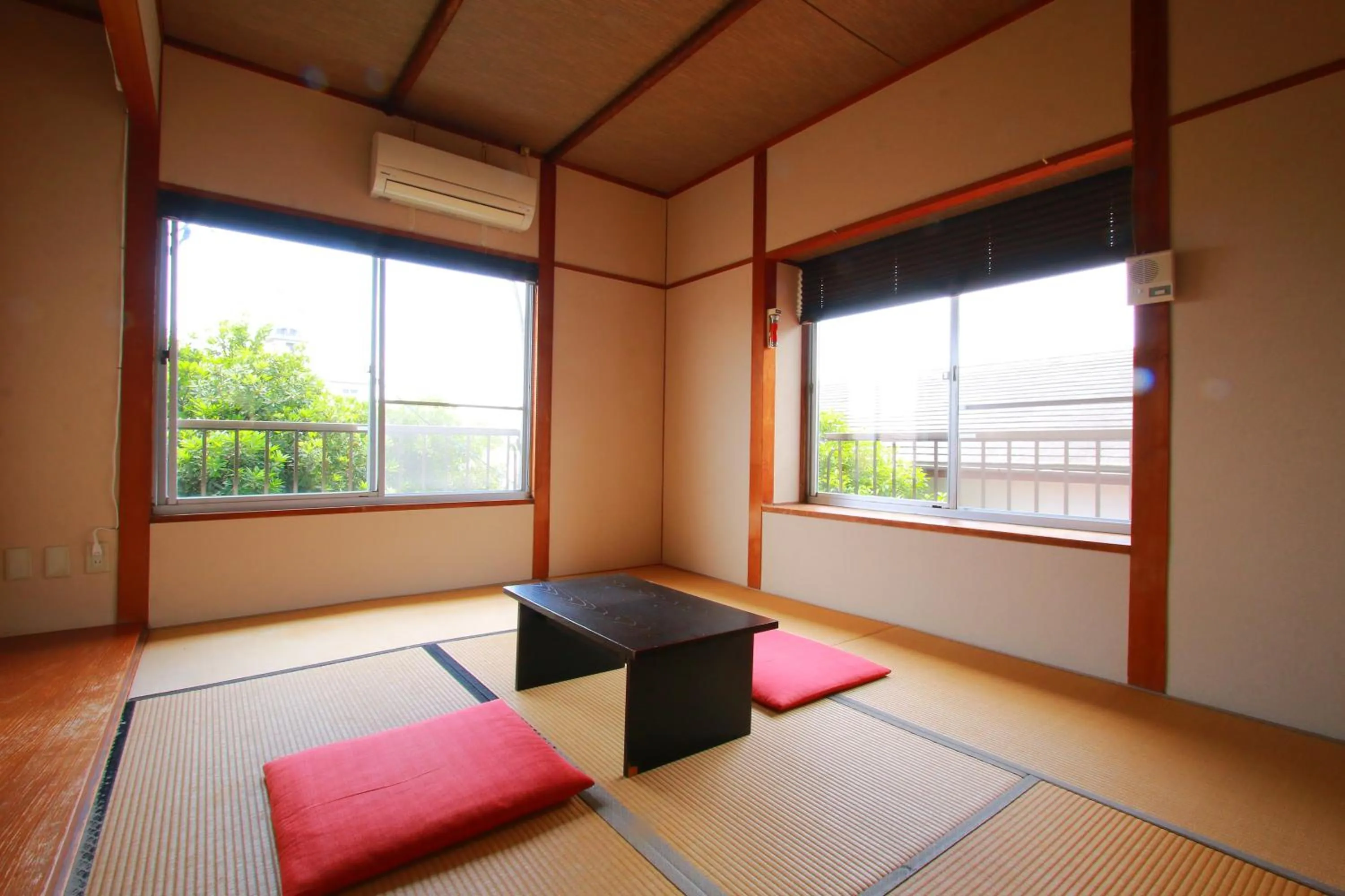 Photo of the whole room in Family Ryokan Kawakyu with Showa Retro, private hot spring