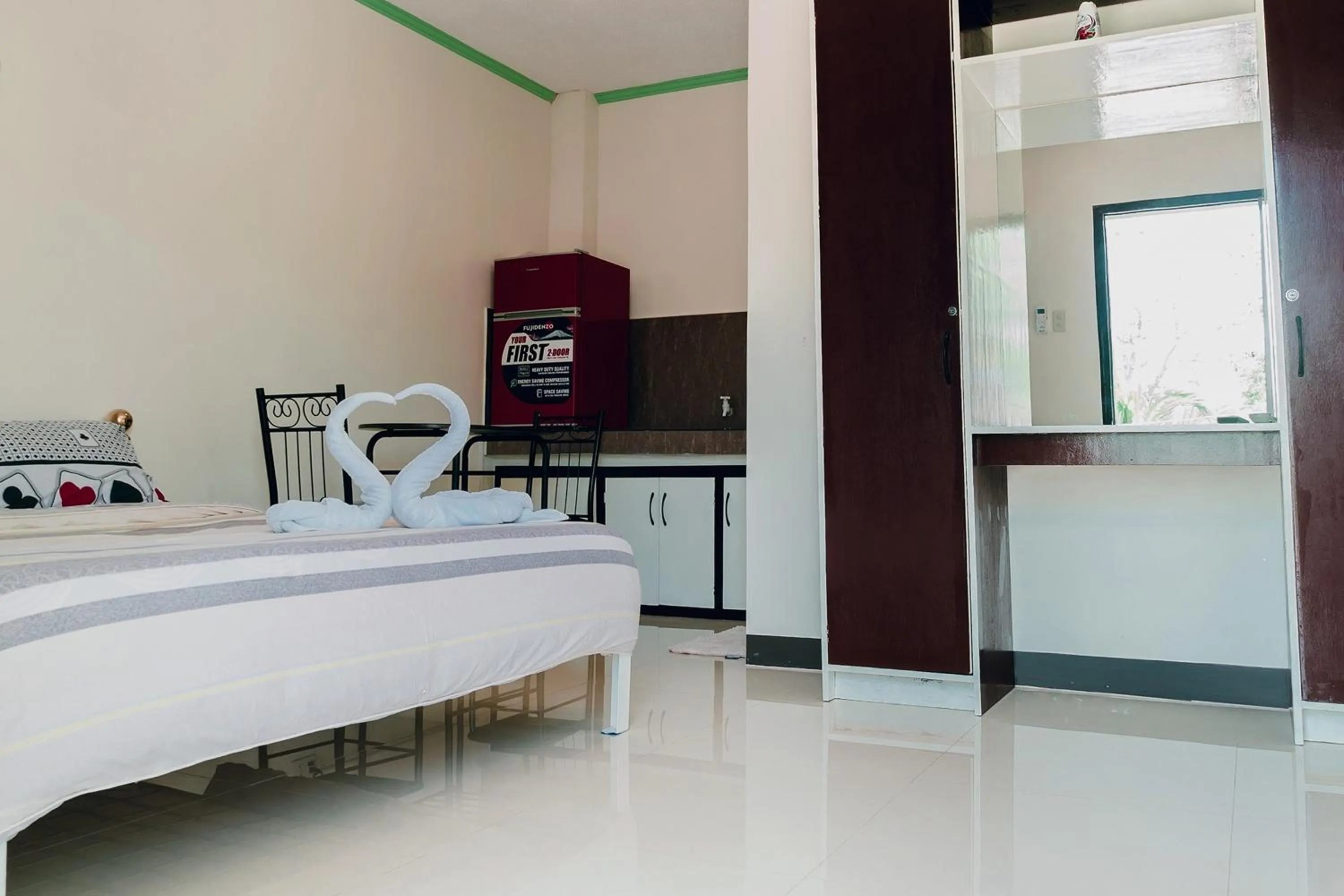 Bedroom, Bed in Diane Sunshine Villa Panglao near Beach