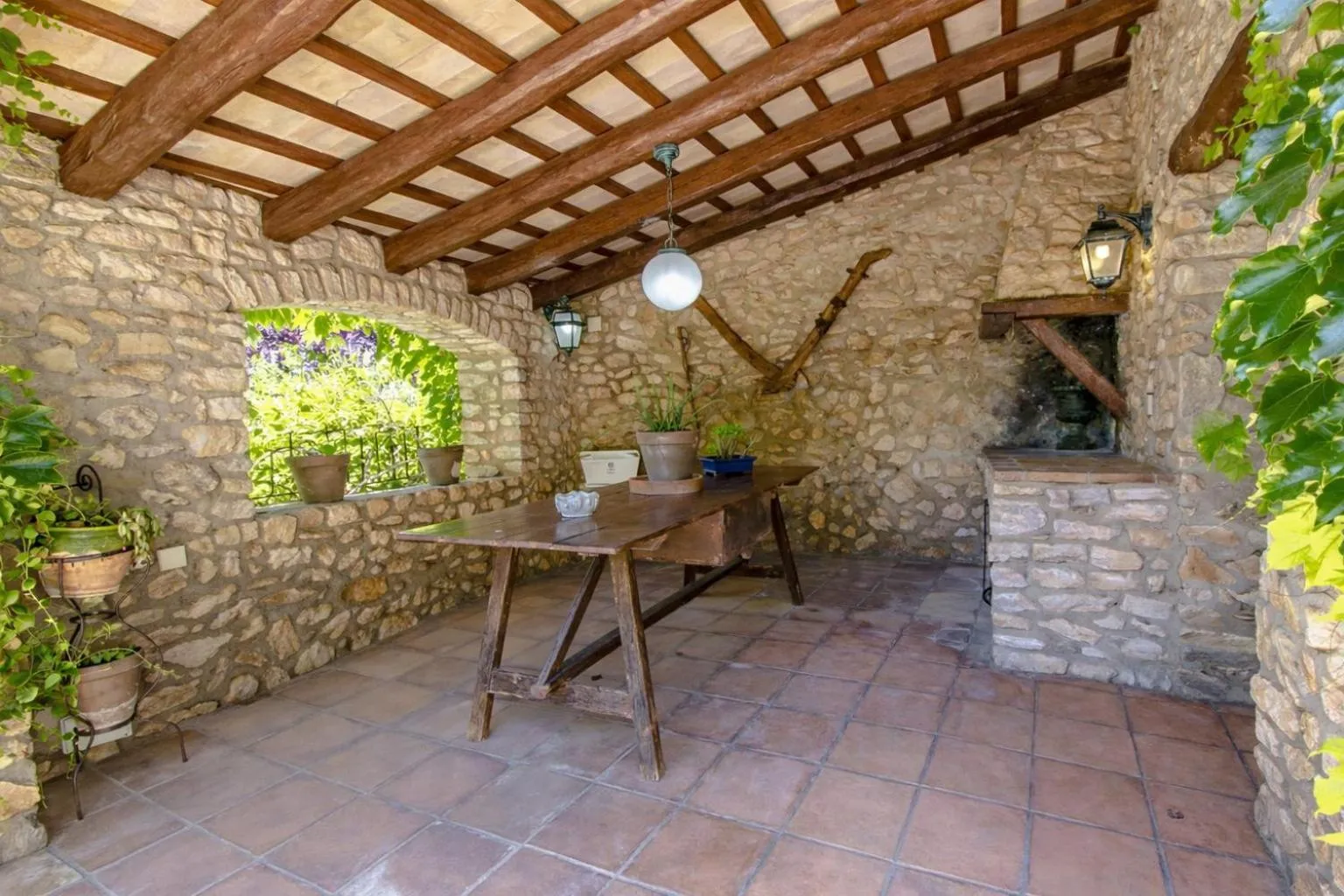 Catalunya Casas Unique sanctuary with extra large pool!