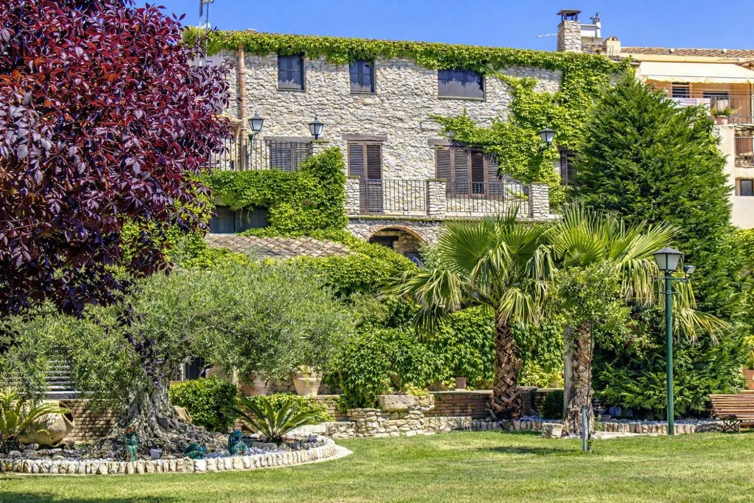 Catalunya Casas Unique sanctuary with extra large pool!