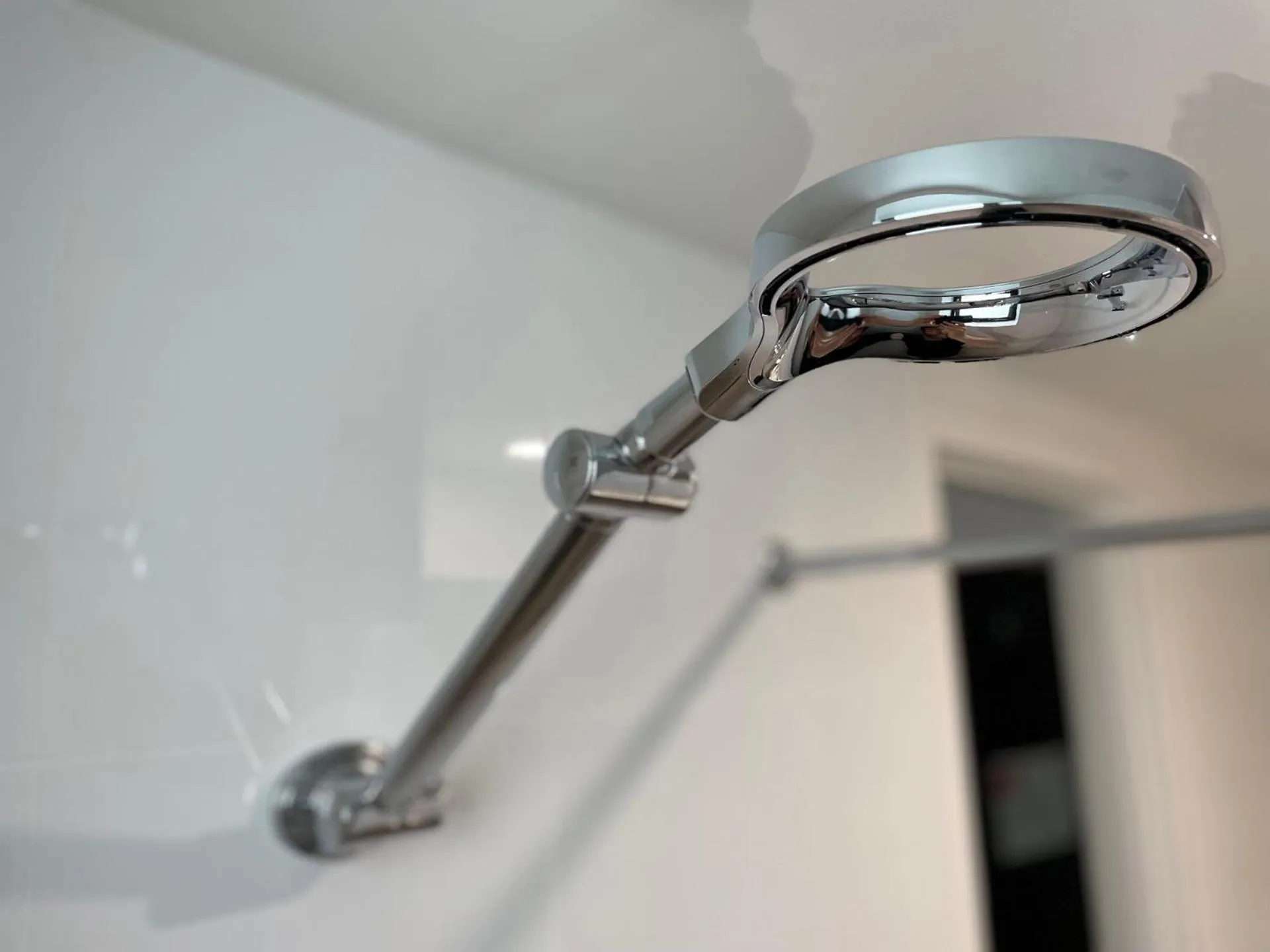 Shower in Boali Lodge Thredbo