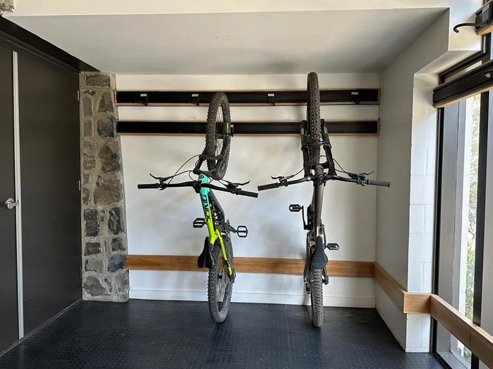 Cycling in Boali Lodge Thredbo