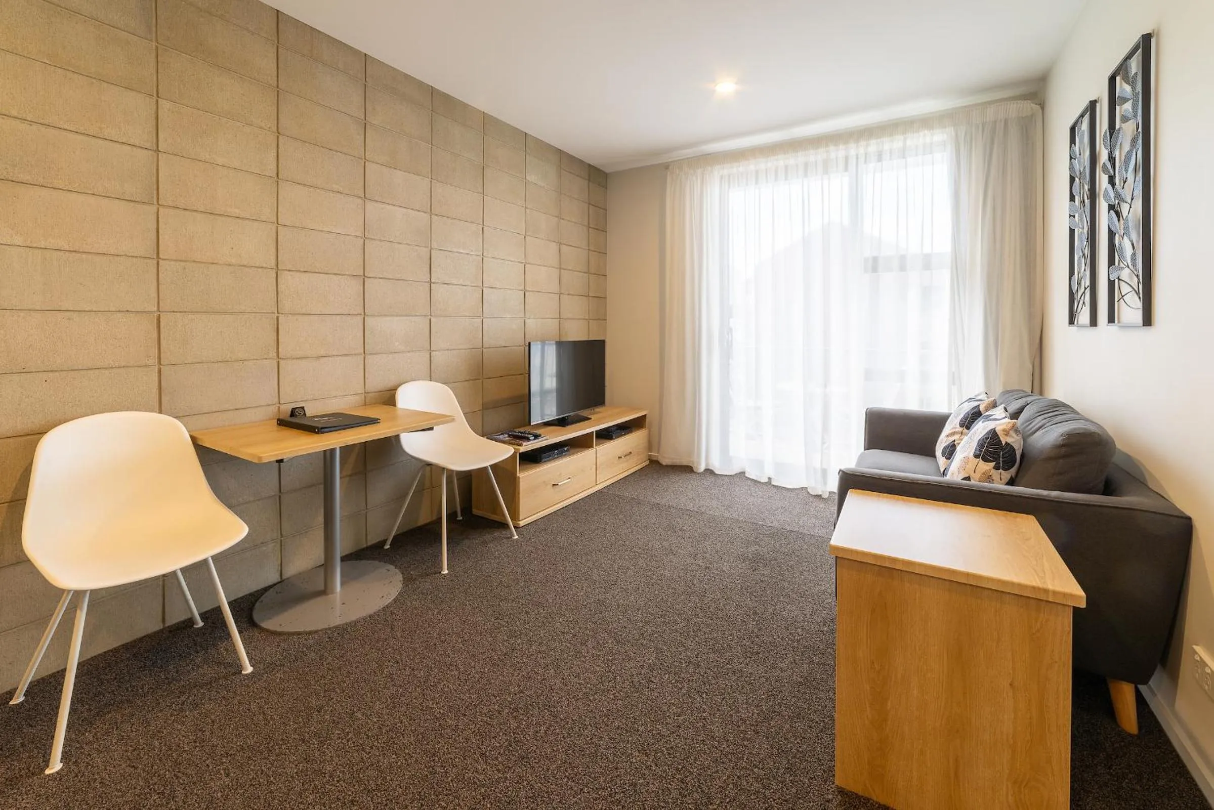 315 Euro Motel and Serviced Apartments