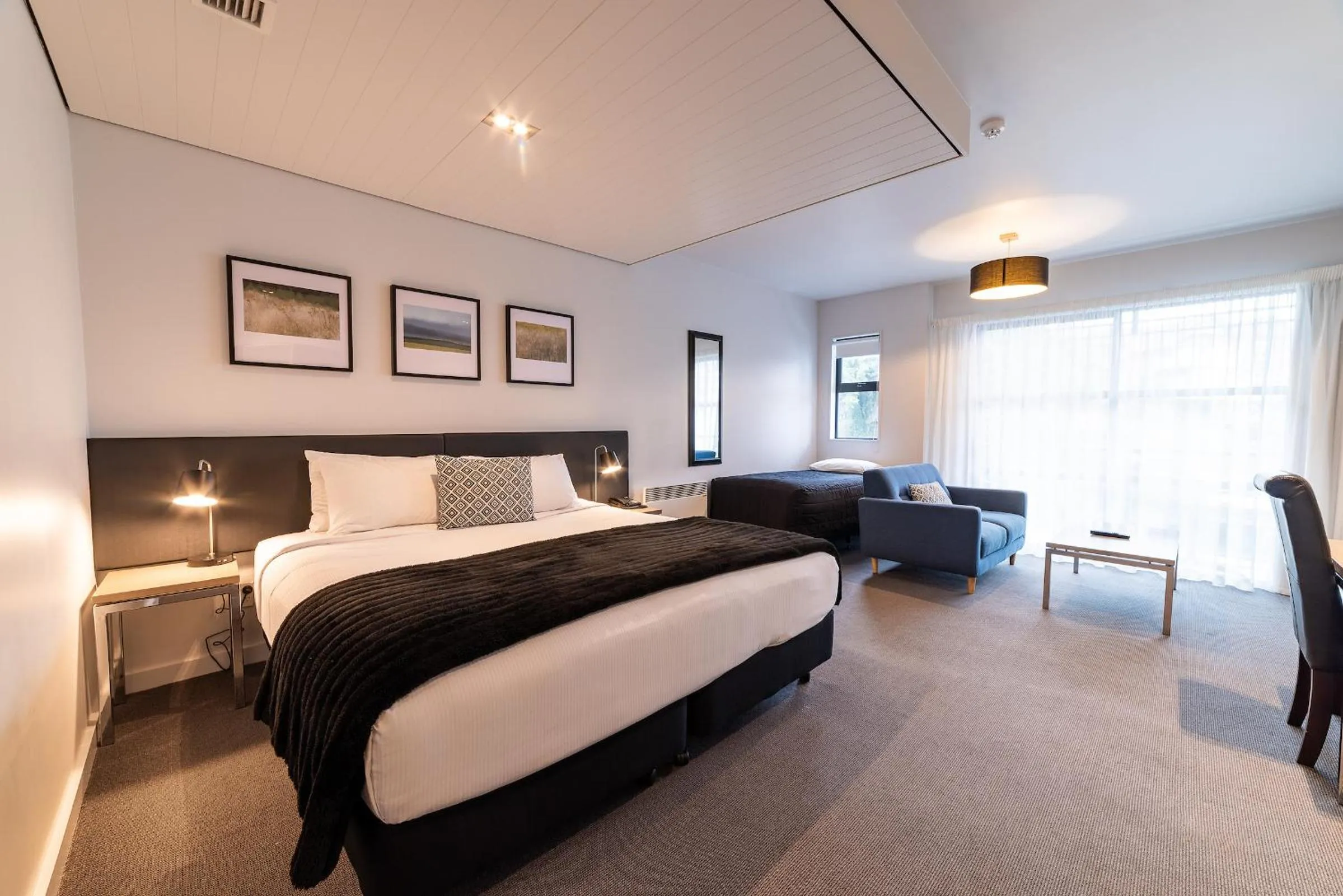 Bed in 315 Euro Motel and Serviced Apartments