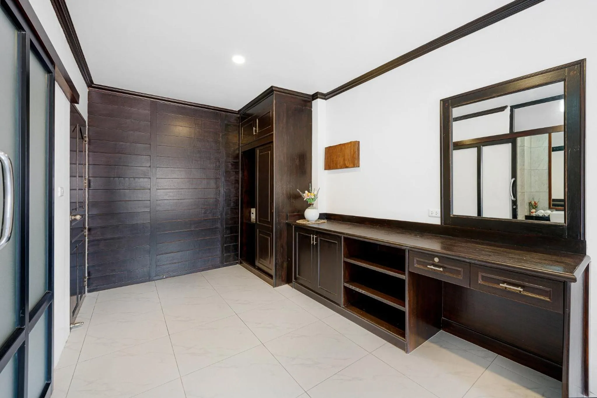 wardrobe in MyVillage Lamai