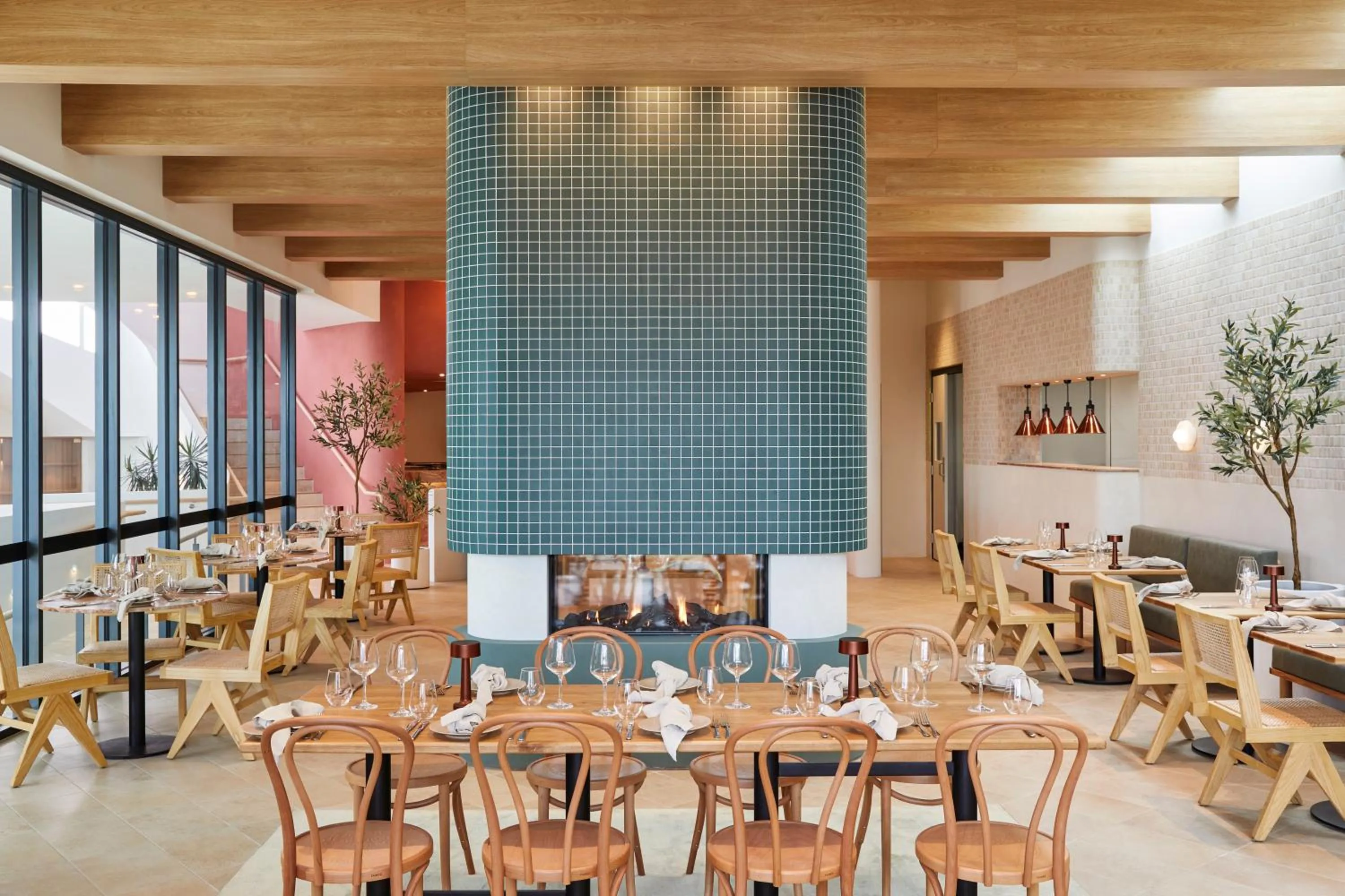 Restaurant/places to eat in The Clairfield Hotel