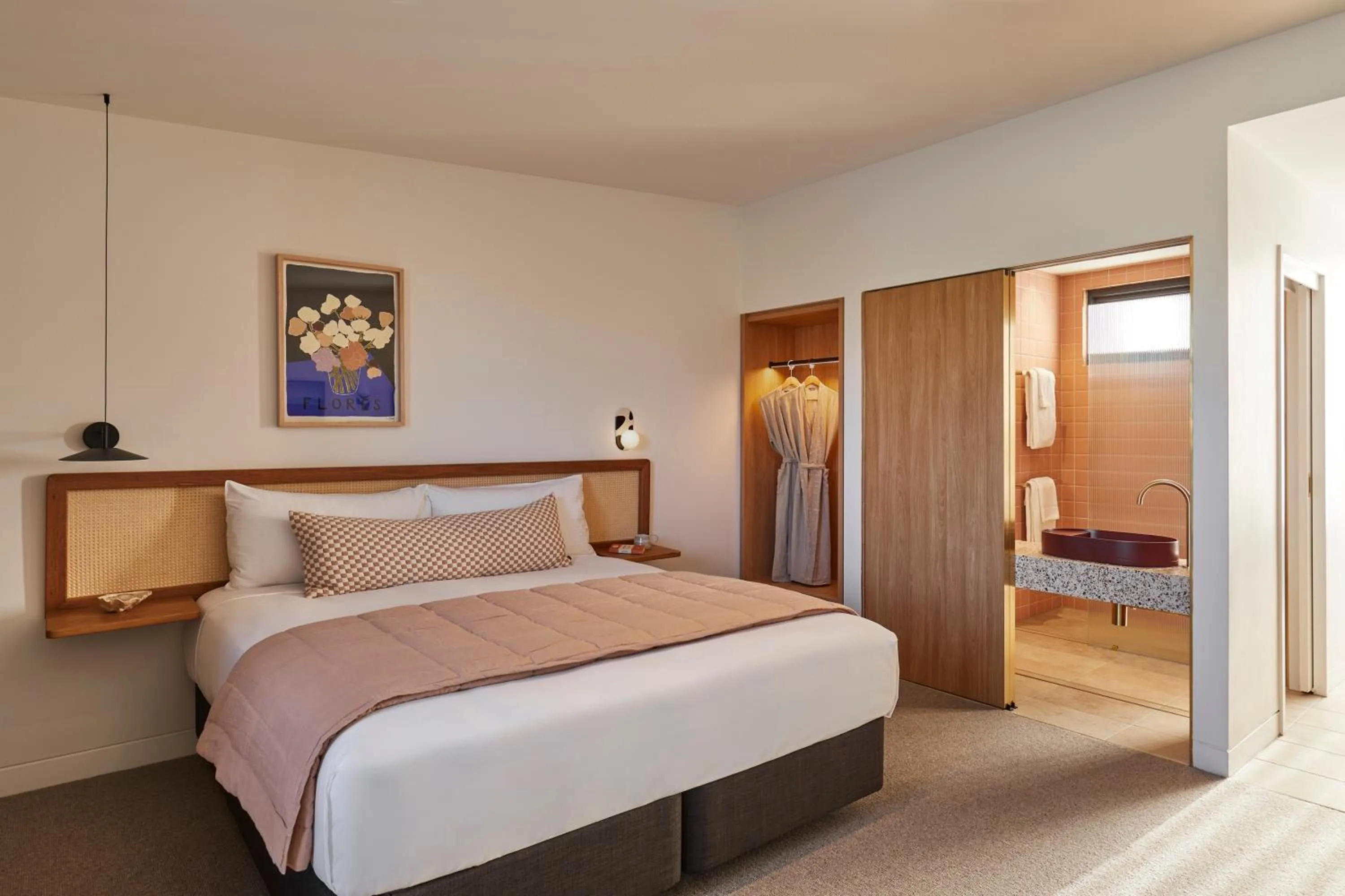 Bed in The Clairfield Hotel