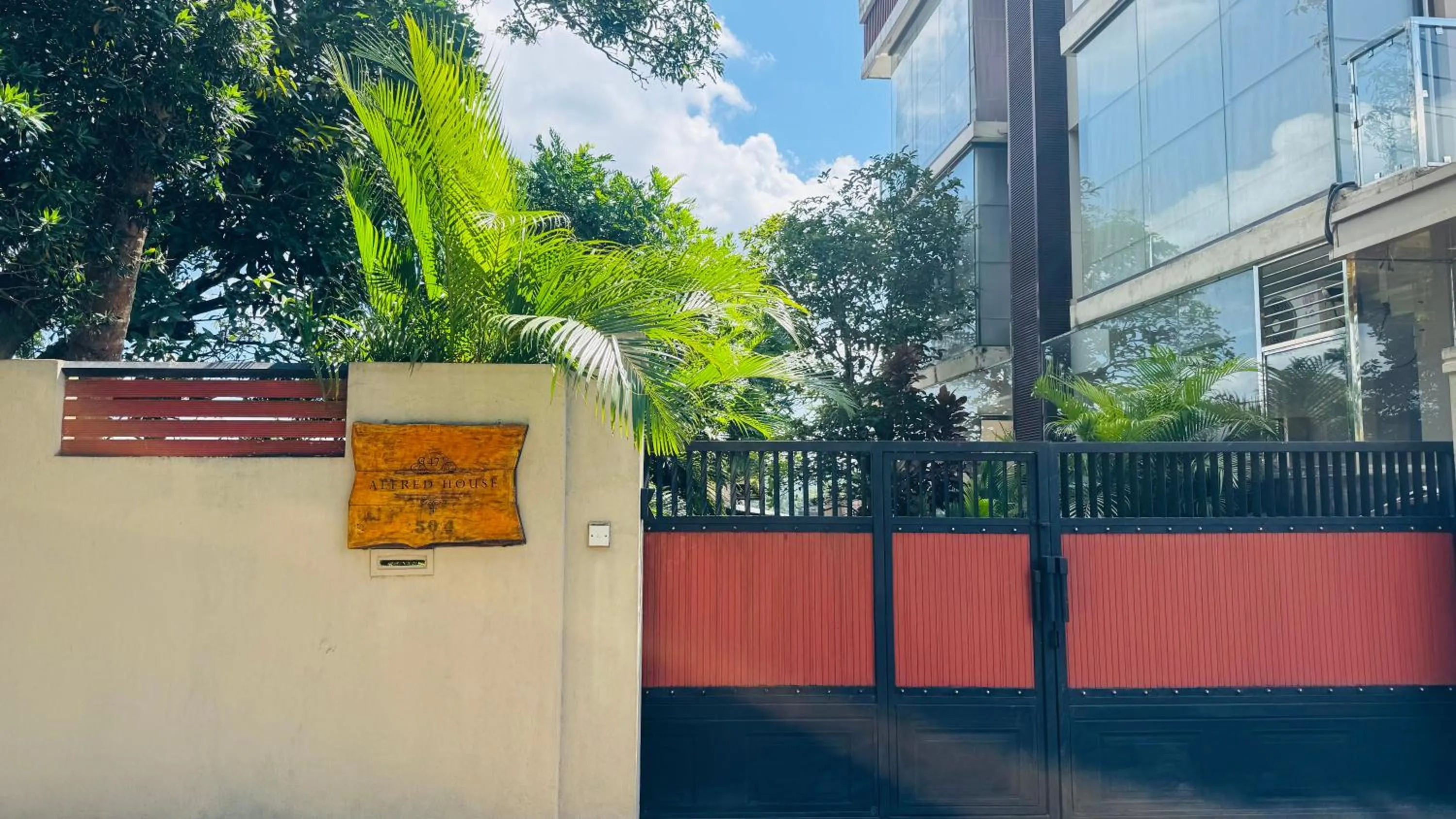 47 Alfred House - Free Pickup from Kandy City