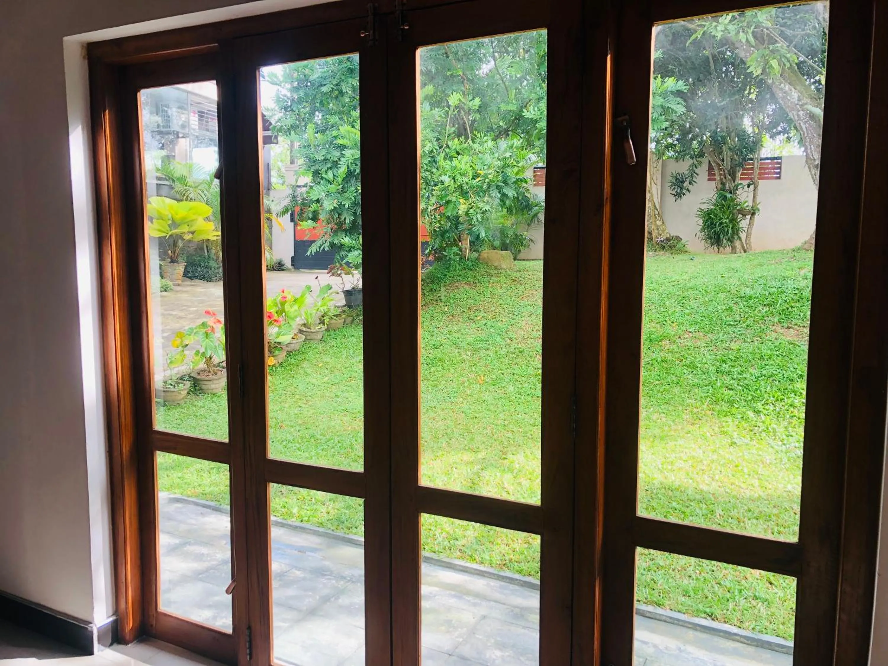 47 Alfred House - Free Pickup from Kandy City