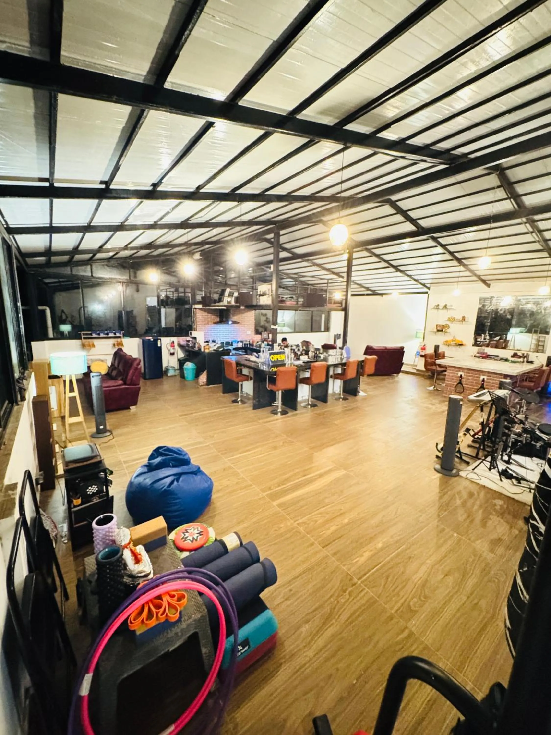 Restaurant/places to eat in Rankk Stays