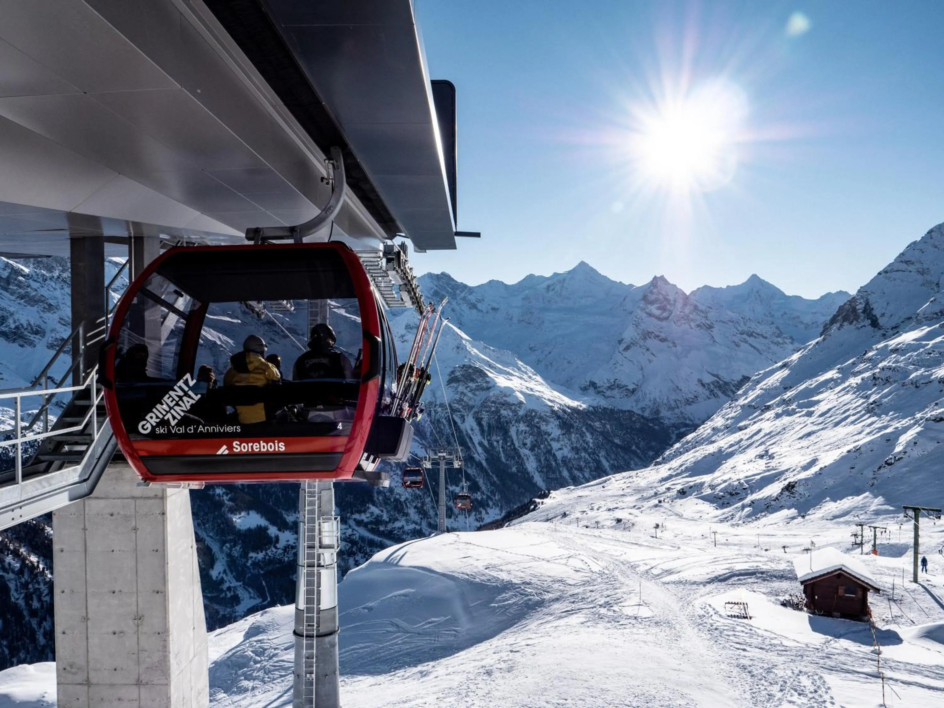 Skiing in Hôtel Le Besso - Swiss Romantic Lodge Zinal