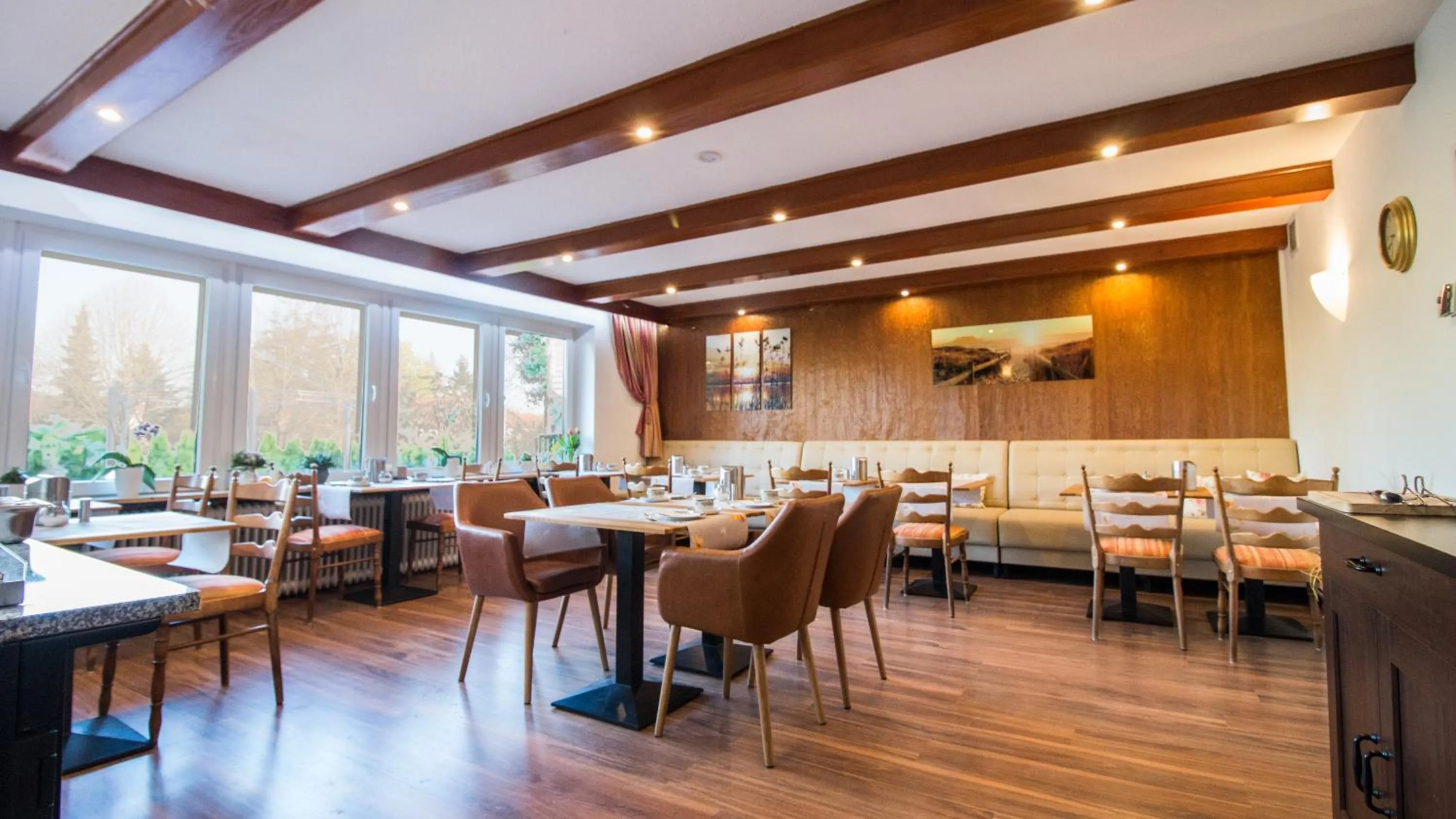 Buffet breakfast in Hotel Diana Garni