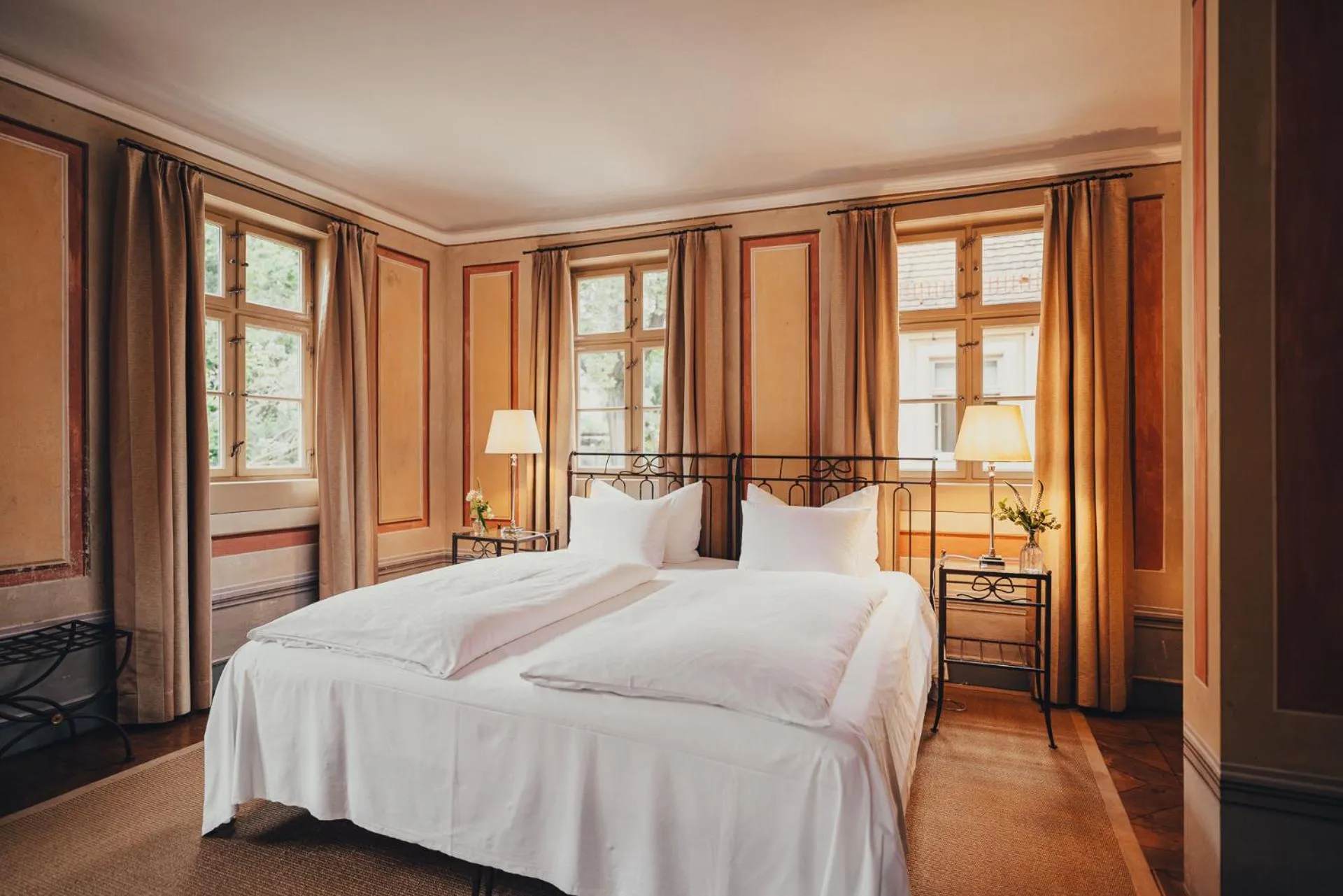 Bedroom, Bed in Villa Sorgenfrei und Restaurant Atelier Sanssouci