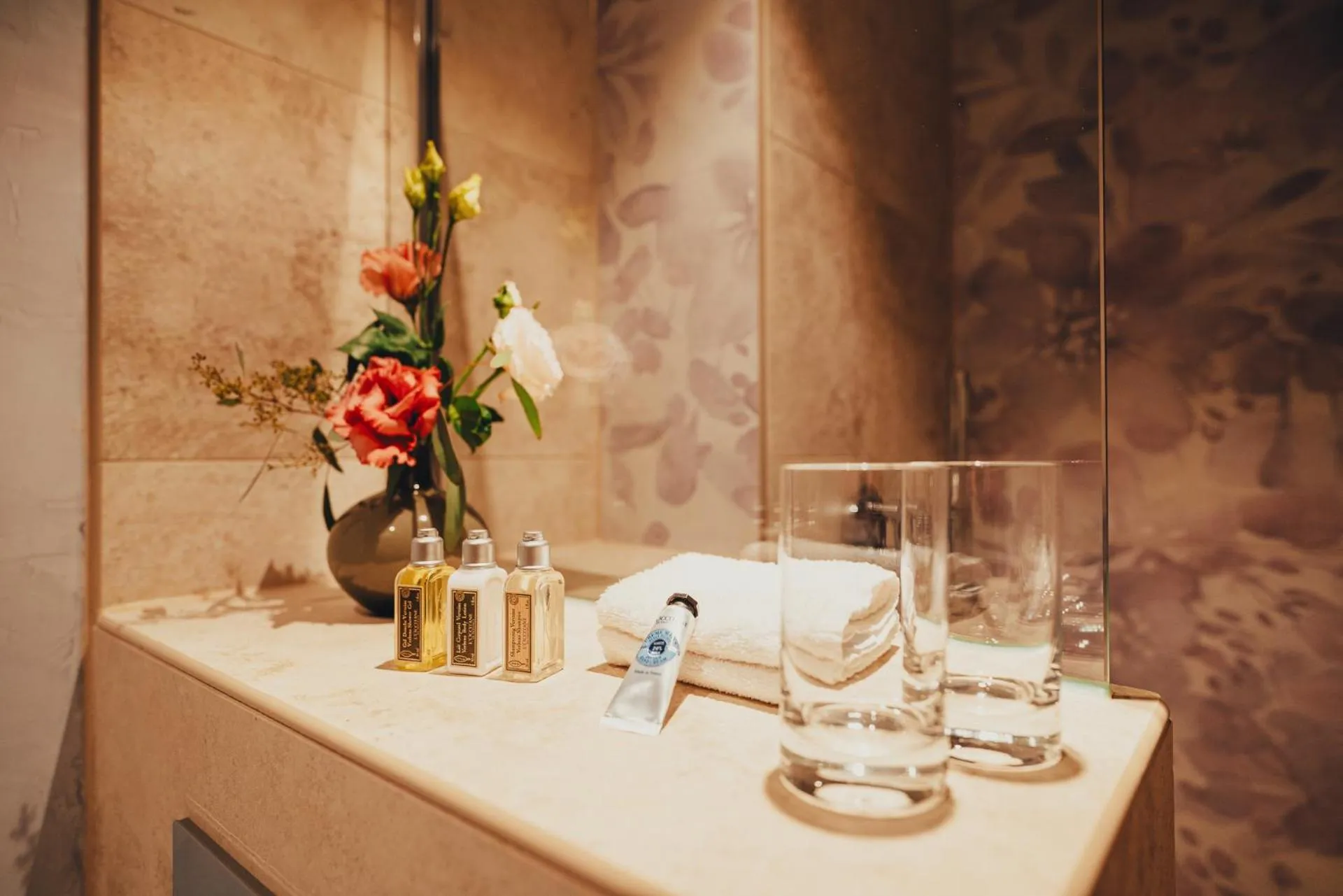 Bathroom in Villa Sorgenfrei und Restaurant Atelier Sanssouci