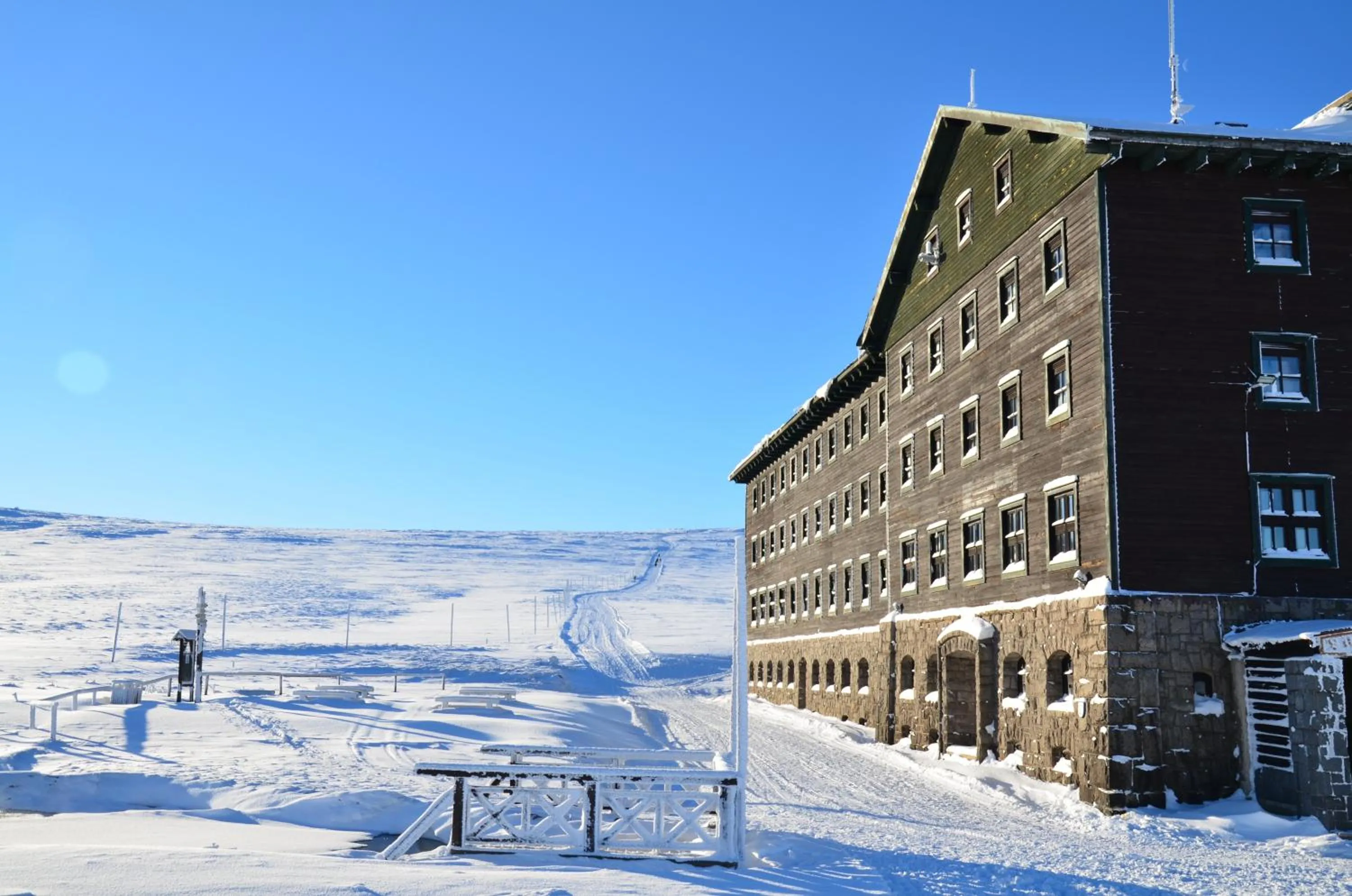 Facade/entrance in Luční bouda