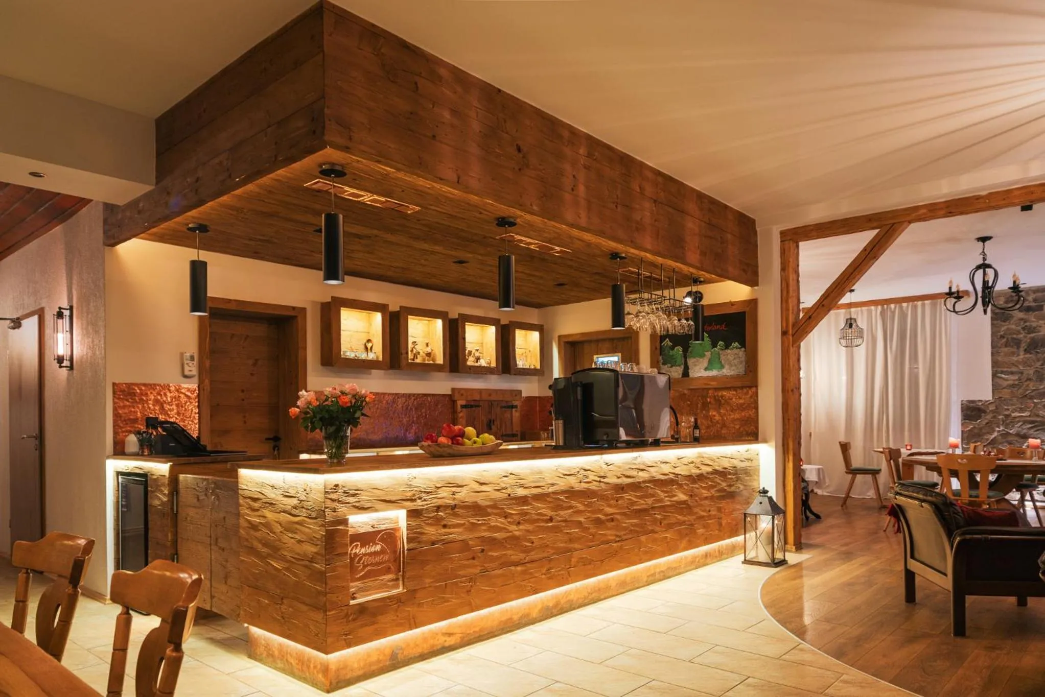 Lobby or reception in Boutique Hotel & Apartments Pension Sternen