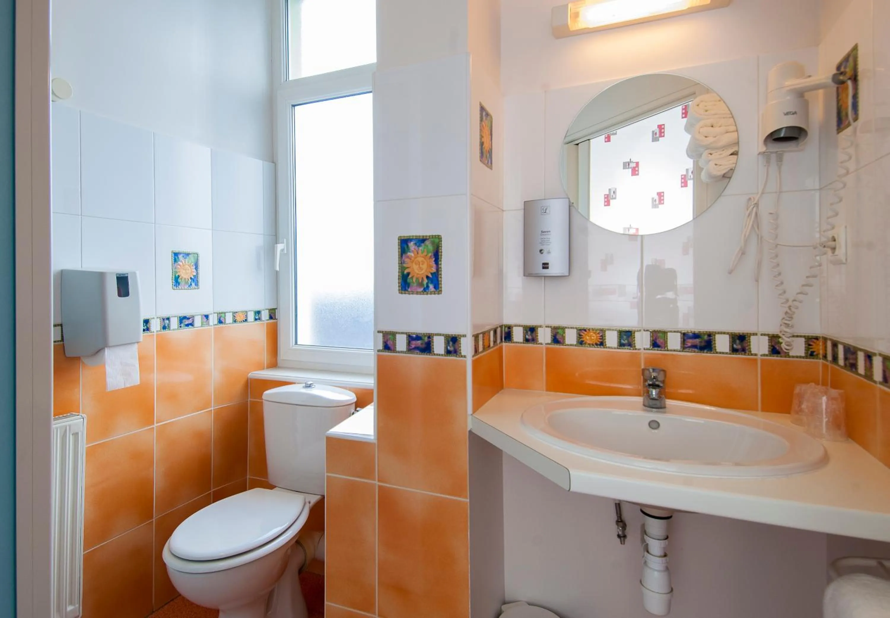 Bathroom in Logis Hôtel Restaurant Cazes Arazat