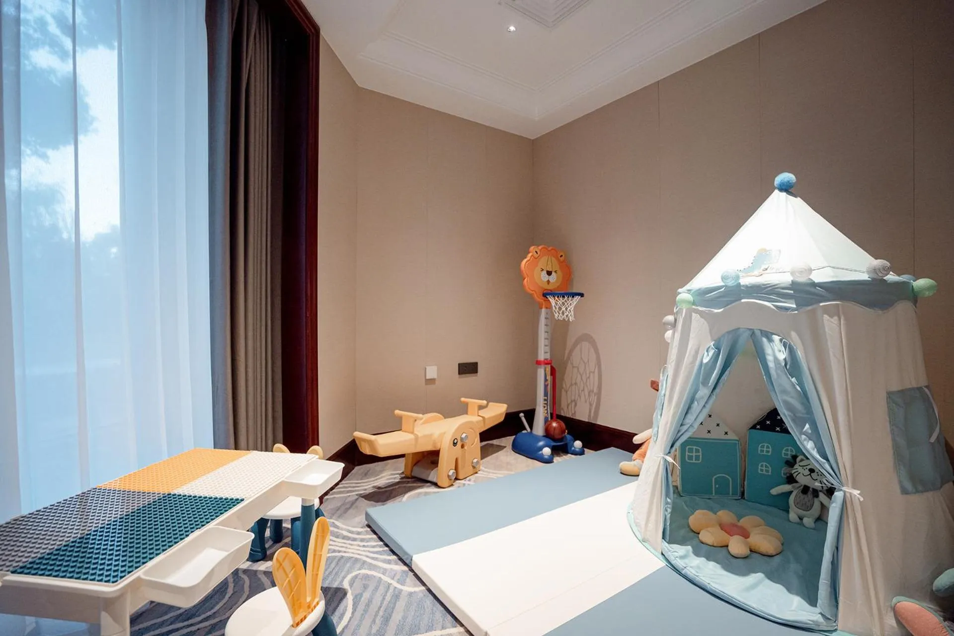 children, Bed in Yancheng Shuicheng Hotel