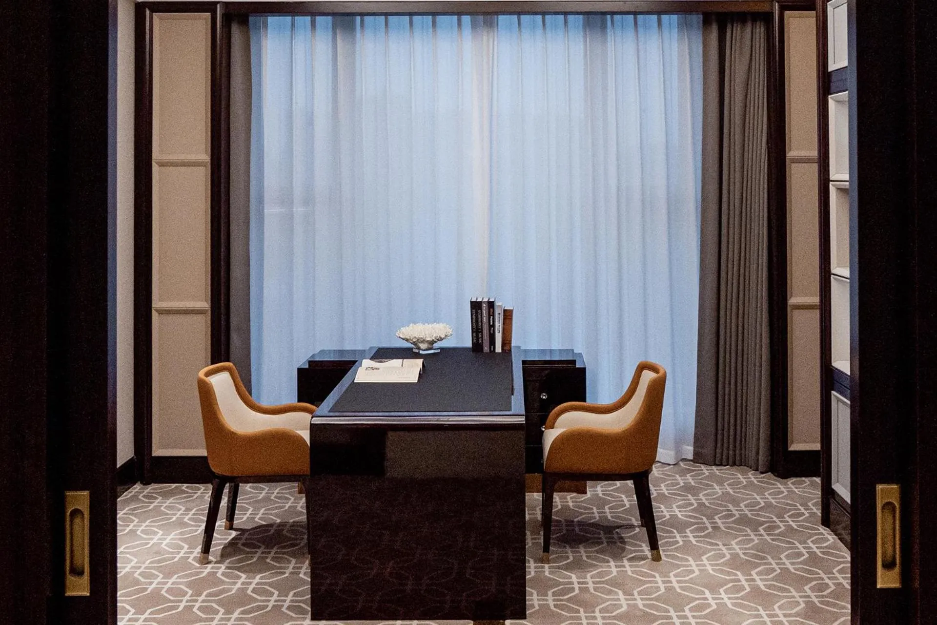 hair dresser in Yancheng Shuicheng Hotel