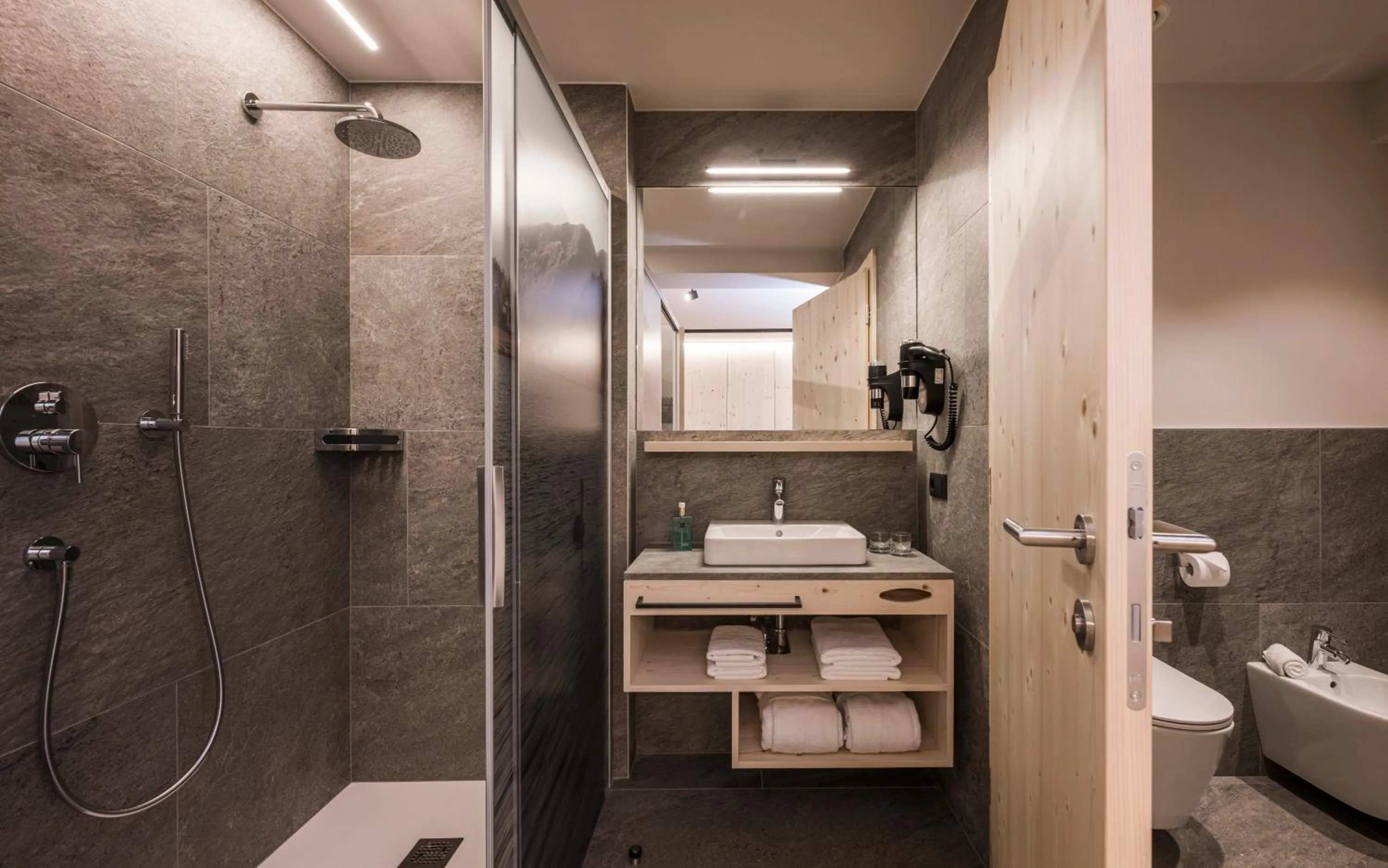 Shower in Vital Hotel Ortlerspitz