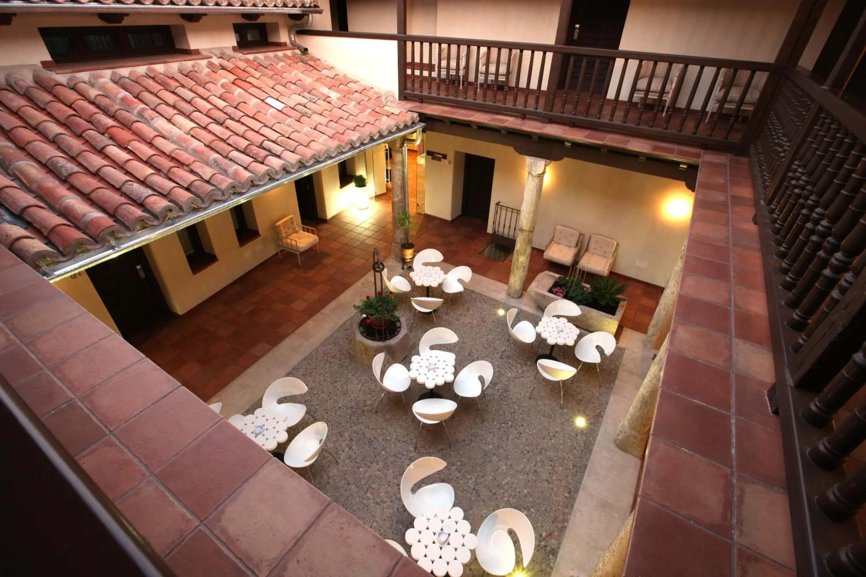Patio in Evenia Alcalá Boutique Hotel