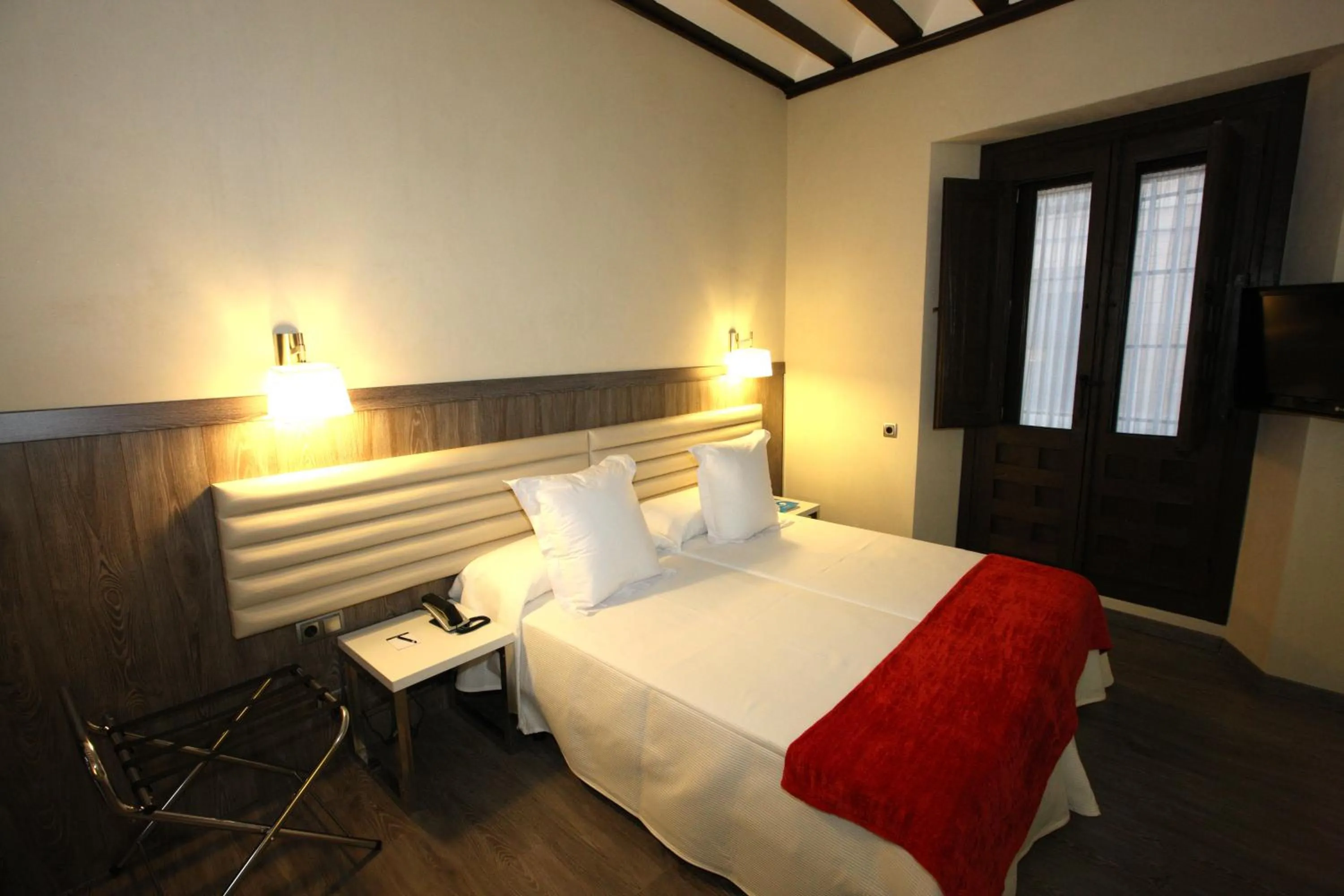 Bedroom, Bed in Evenia Alcalá Boutique Hotel