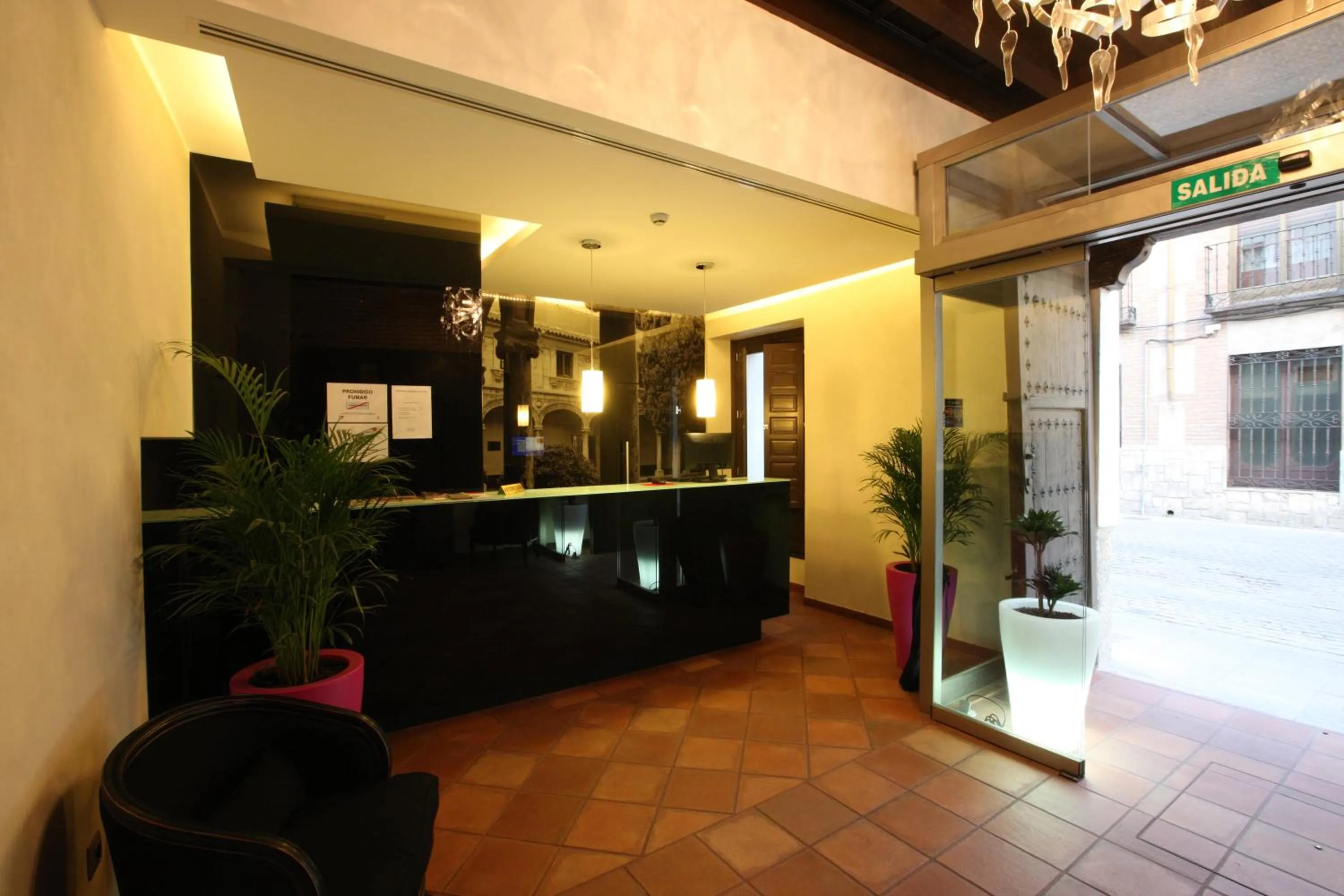 Lobby or reception in Evenia Alcalá Boutique Hotel