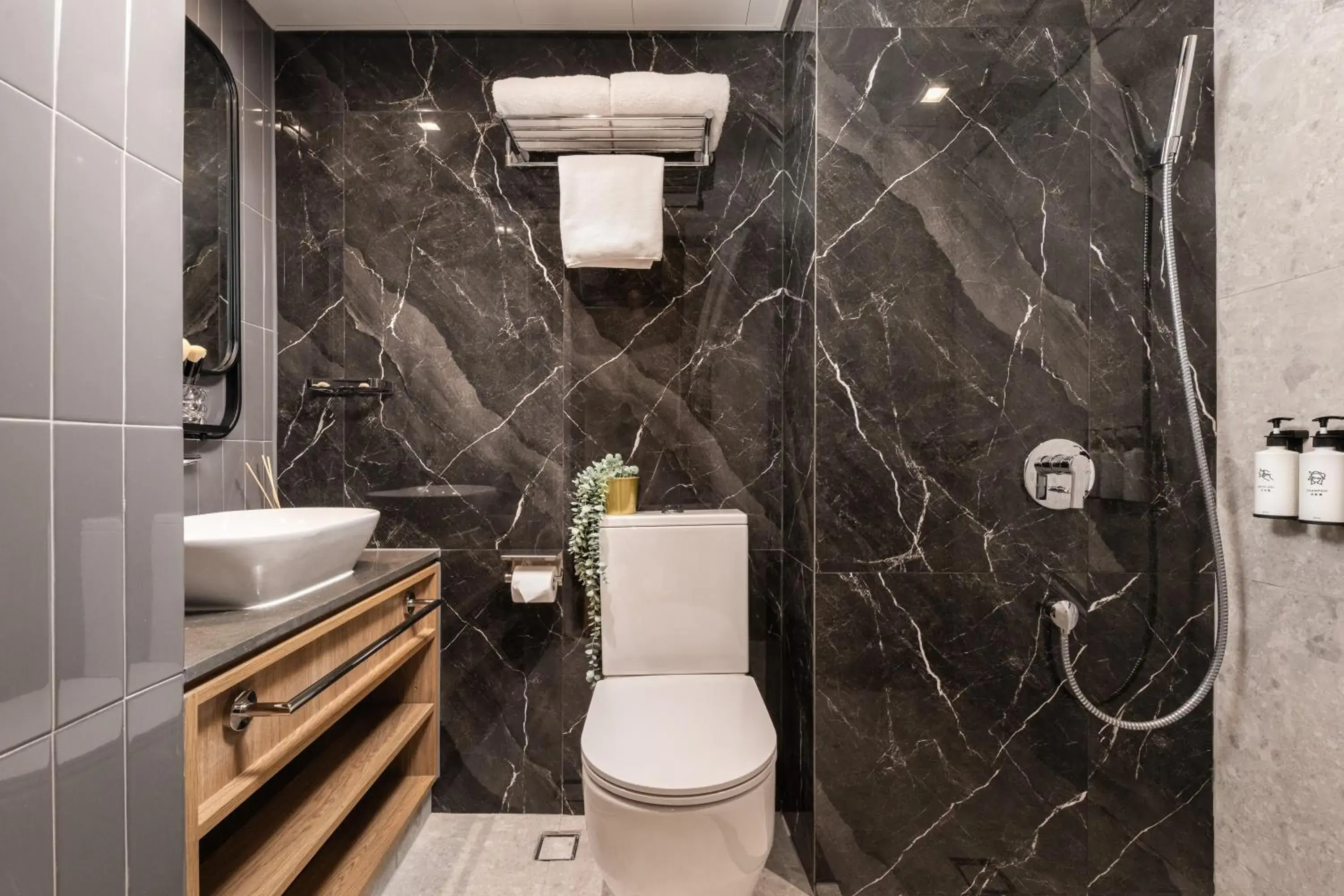 Premium Twin Room - Mid Floor in Dash Living on Hollywood Premium Twin Room - Mid Floor in Dash Living on Hollywood