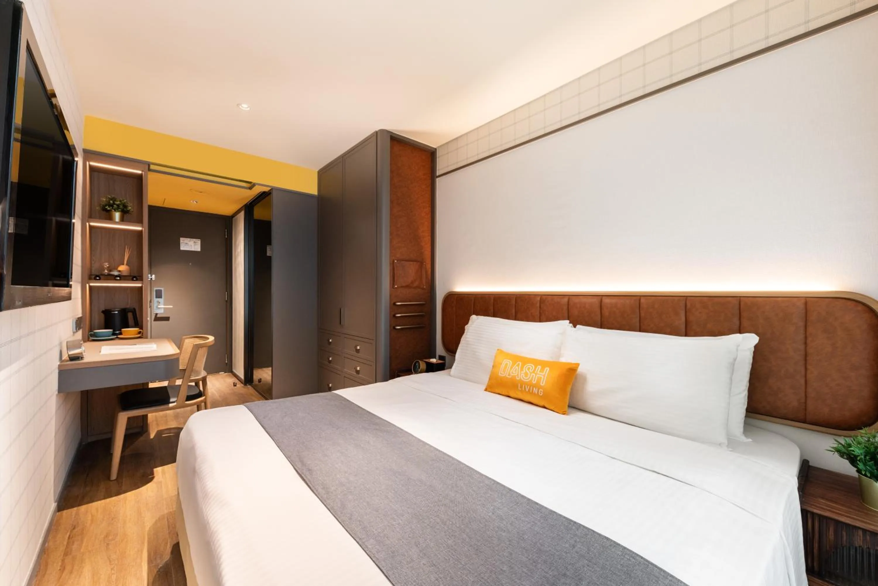 Bed in Dash Living on Hollywood