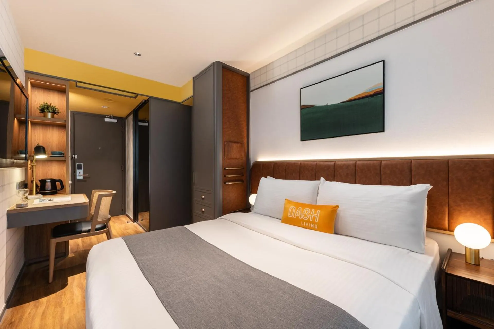 Bed in Dash Living on Hollywood