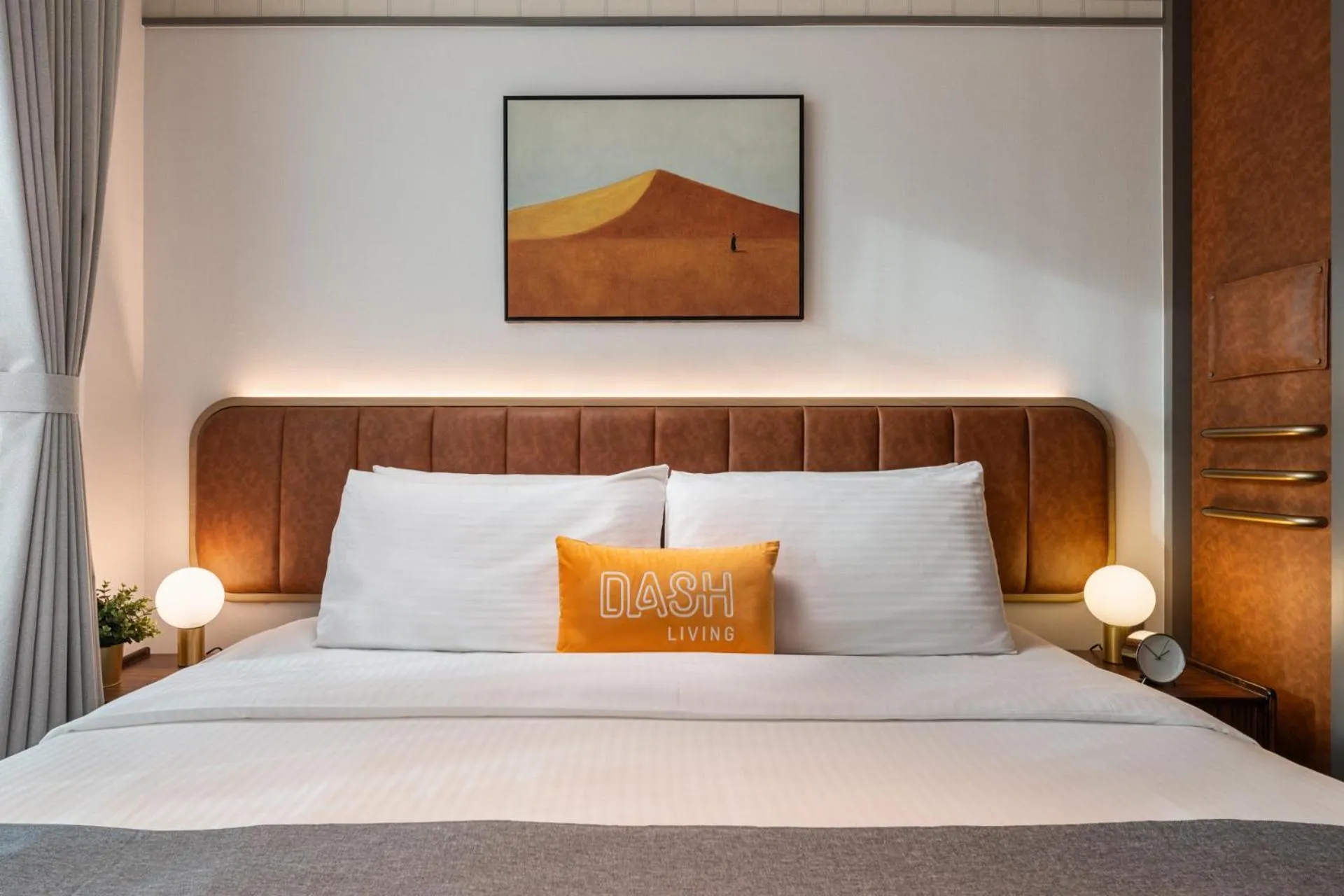 Bed in Dash Living on Hollywood